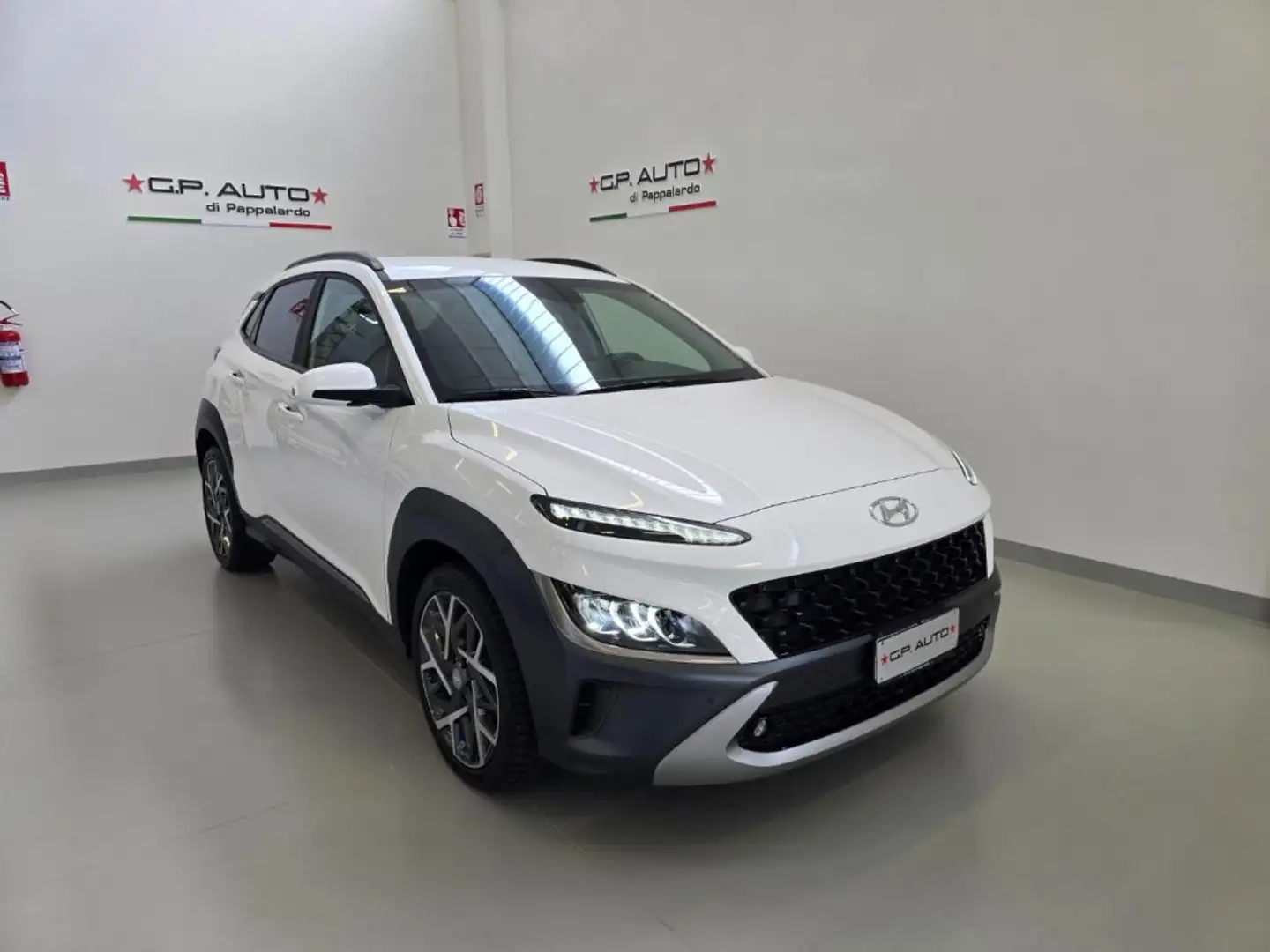 Hyundai KONA HEV 1.6 DCT XLine Blanc - 1