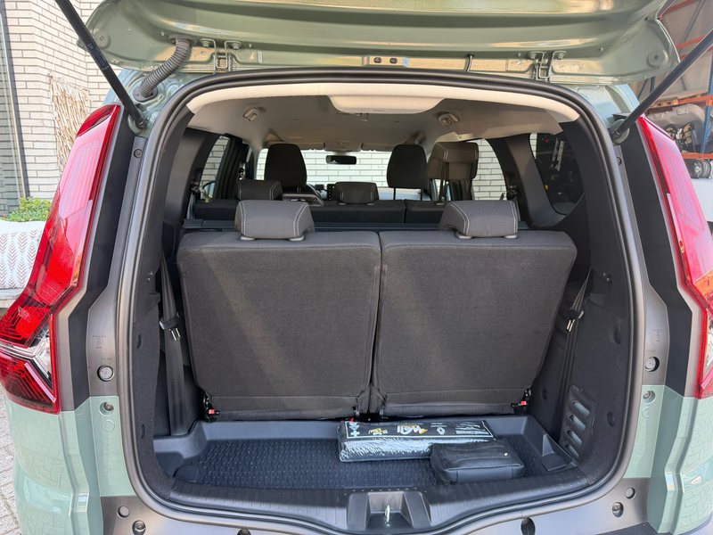 Dacia Jogger 1.6 Hybrid 140 Extreme 7p. — photo 27