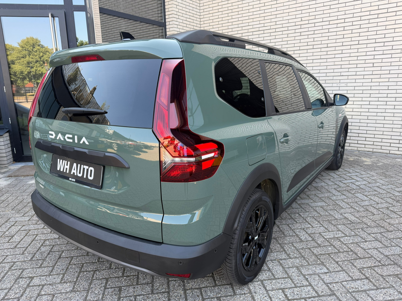 Dacia Jogger 1.6 Hybrid 140 Extreme 7p. — photo 30