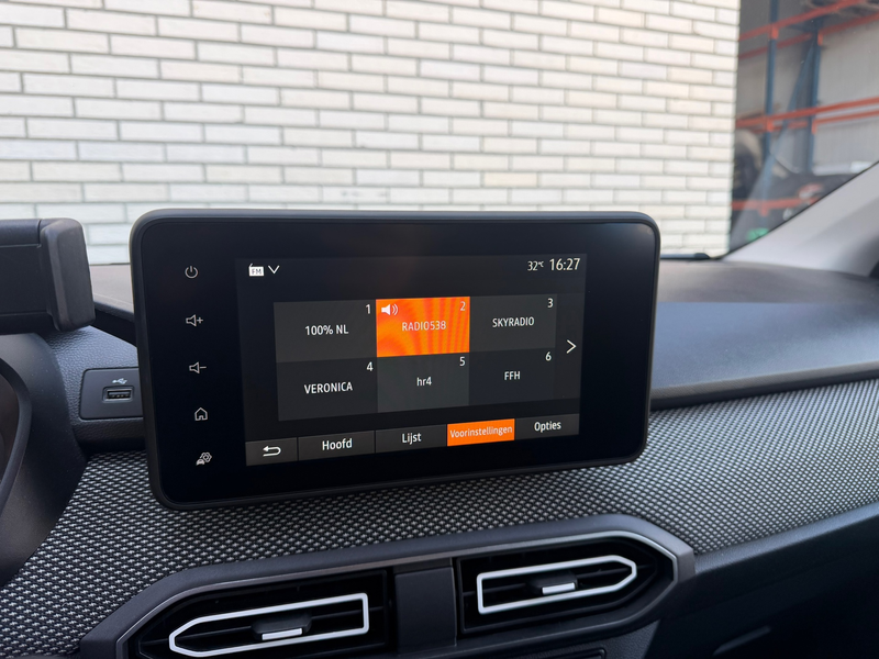 Dacia Jogger 1.6 Hybrid 140 Extreme 7p. — photo 14