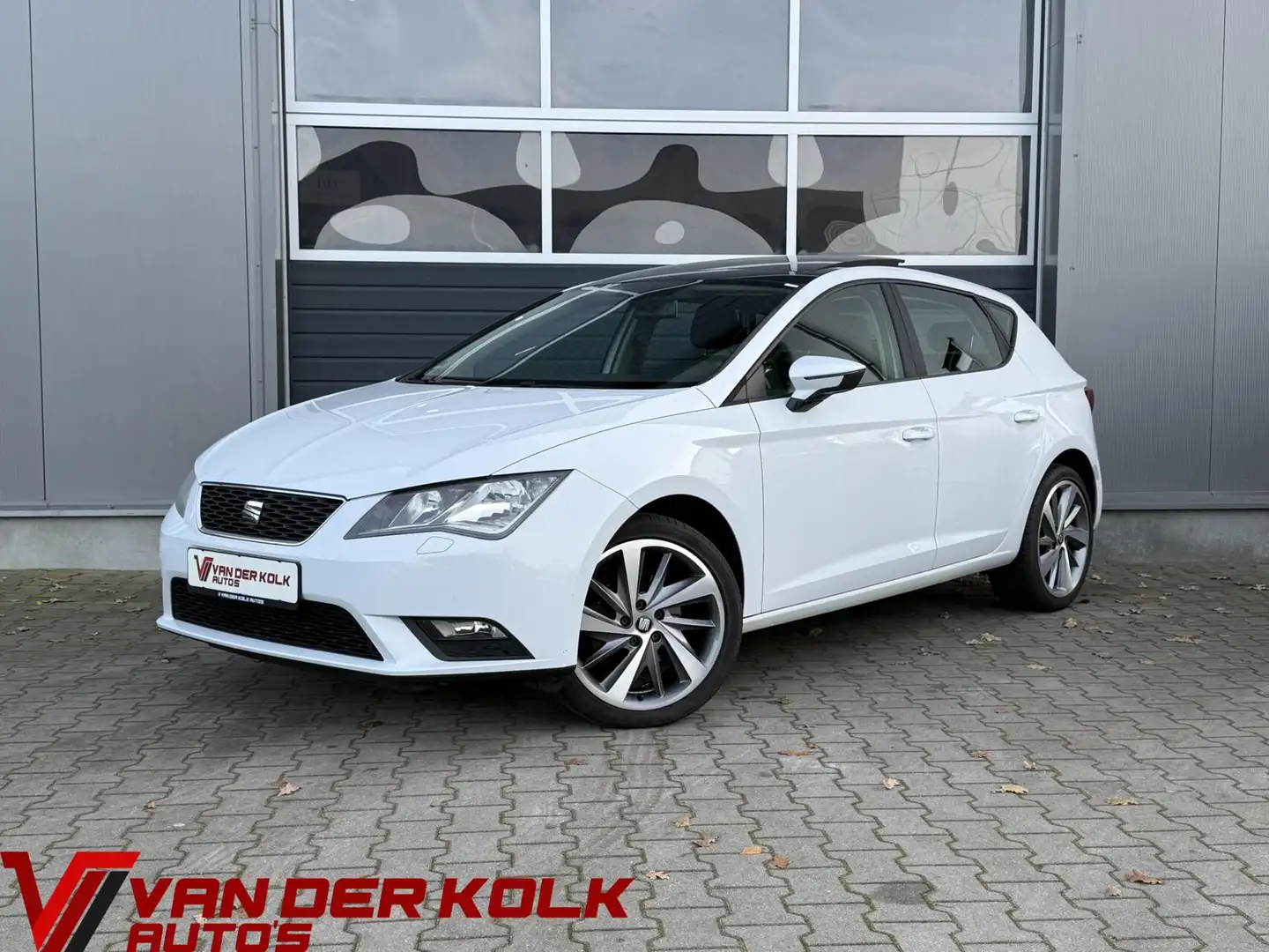 SEAT Leon 1.2 TSI Ecomotive | Panorama | Cruise | Lichtmetaa - 1