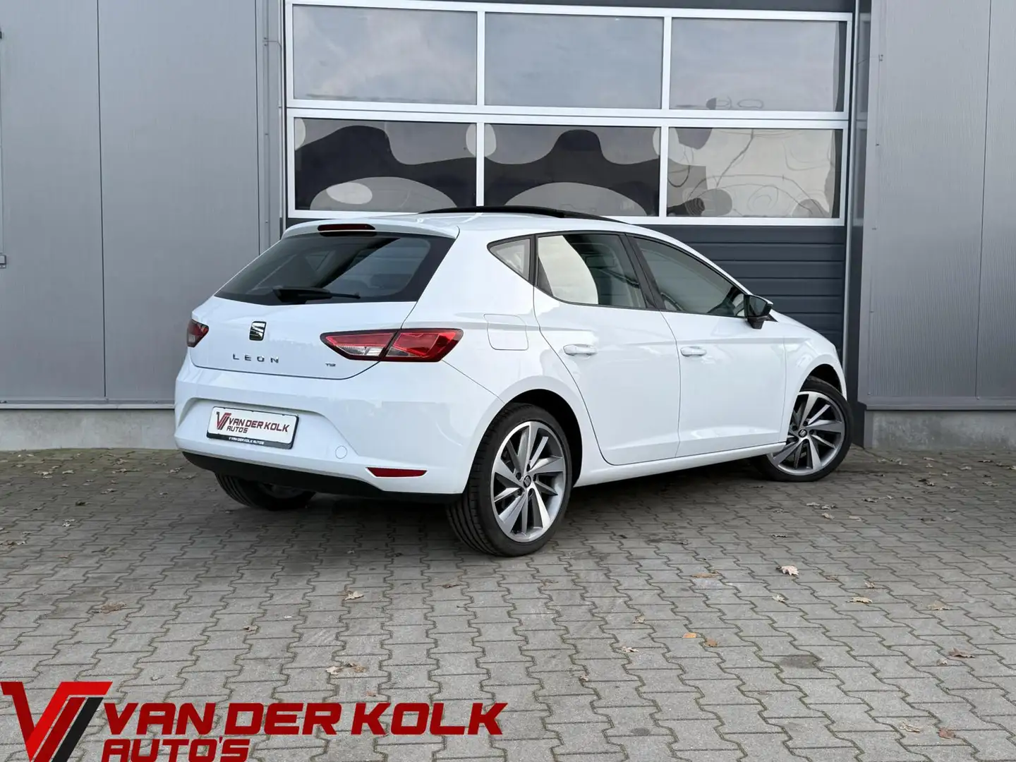 SEAT Leon 1.2 TSI Ecomotive | Panorama | Cruise | Lichtmetaa - 2