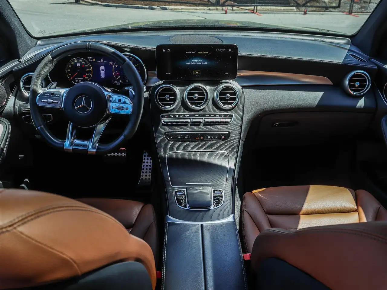Mercedes-Benz GLC снимка Mercedes-Benz GLC