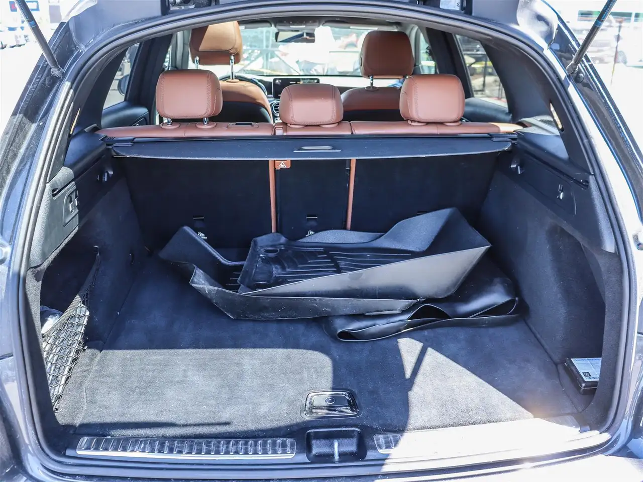 Mercedes-Benz GLC снимка Mercedes-Benz GLC