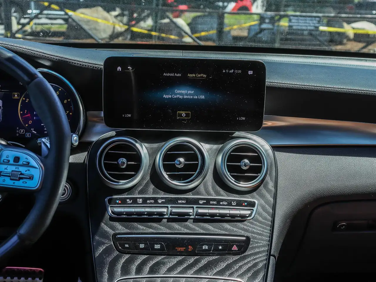 Mercedes-Benz GLC снимка Mercedes-Benz GLC