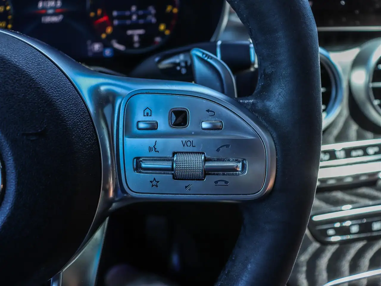 Mercedes-Benz GLC снимка Mercedes-Benz GLC