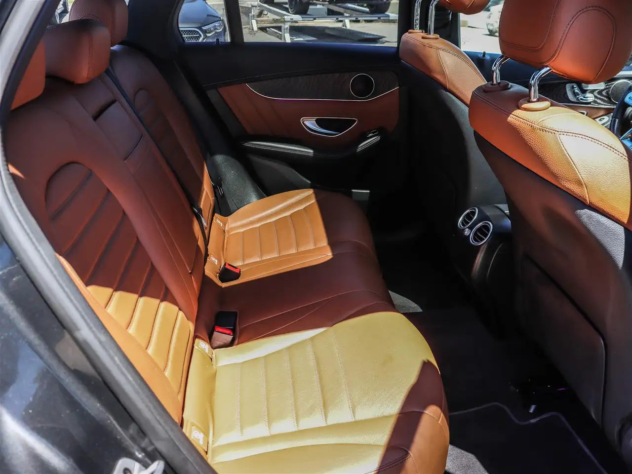 Mercedes-Benz GLC снимка Mercedes-Benz GLC