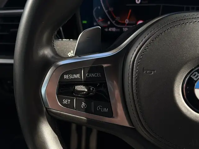 BMW 3 Series view 20
