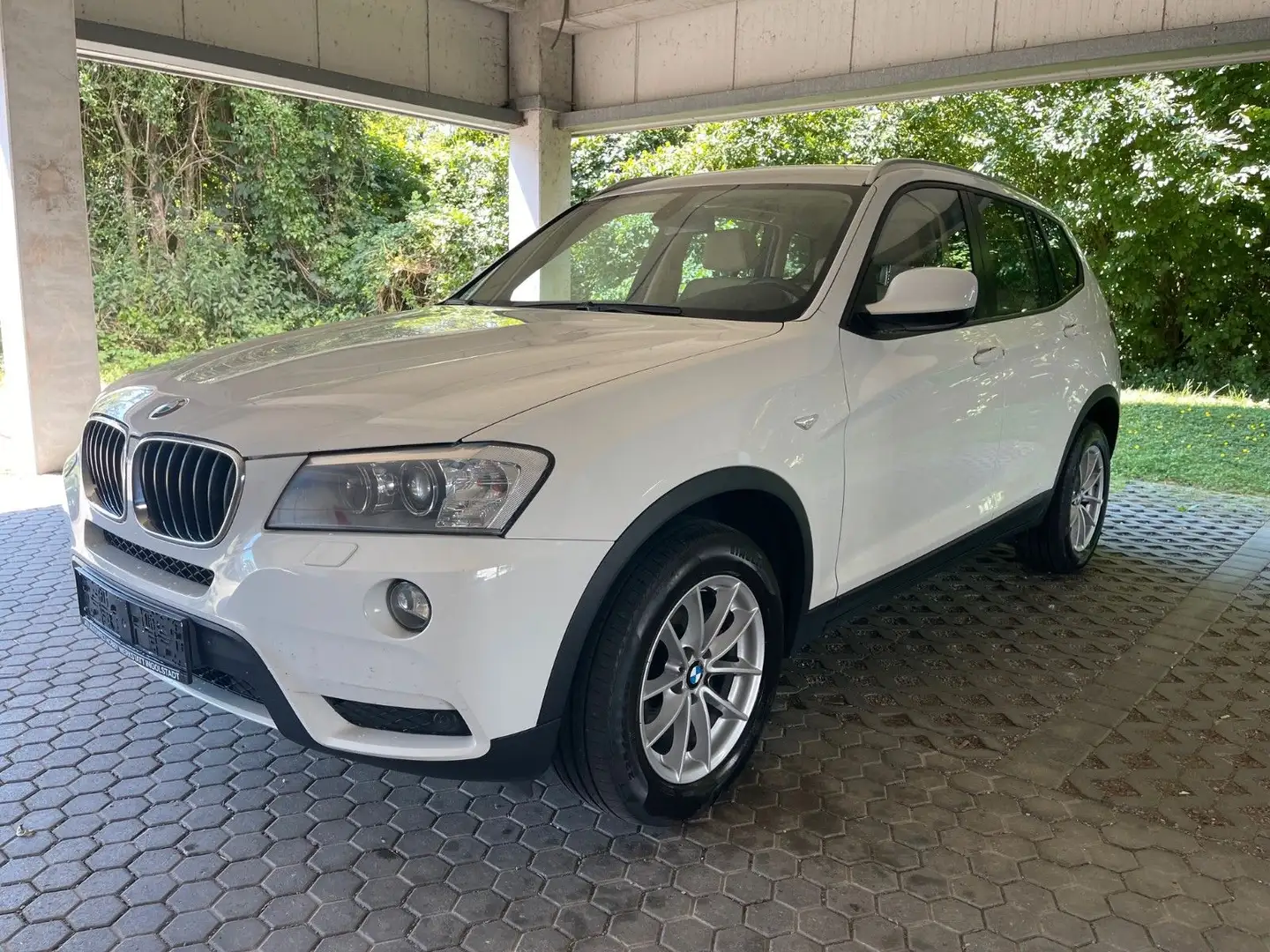 BMW X3 Baureihe X3 xDrive 20 d Weiß - 1