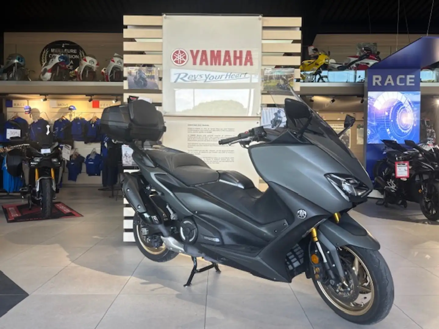Yamaha TMAX 560 - 2