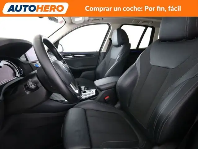 BMW X3 view 11