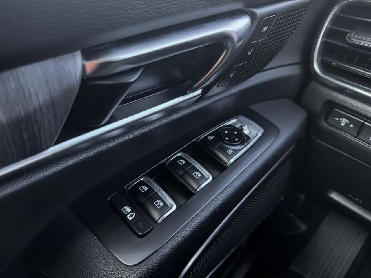 Kia Telluride снимка Kia Telluride