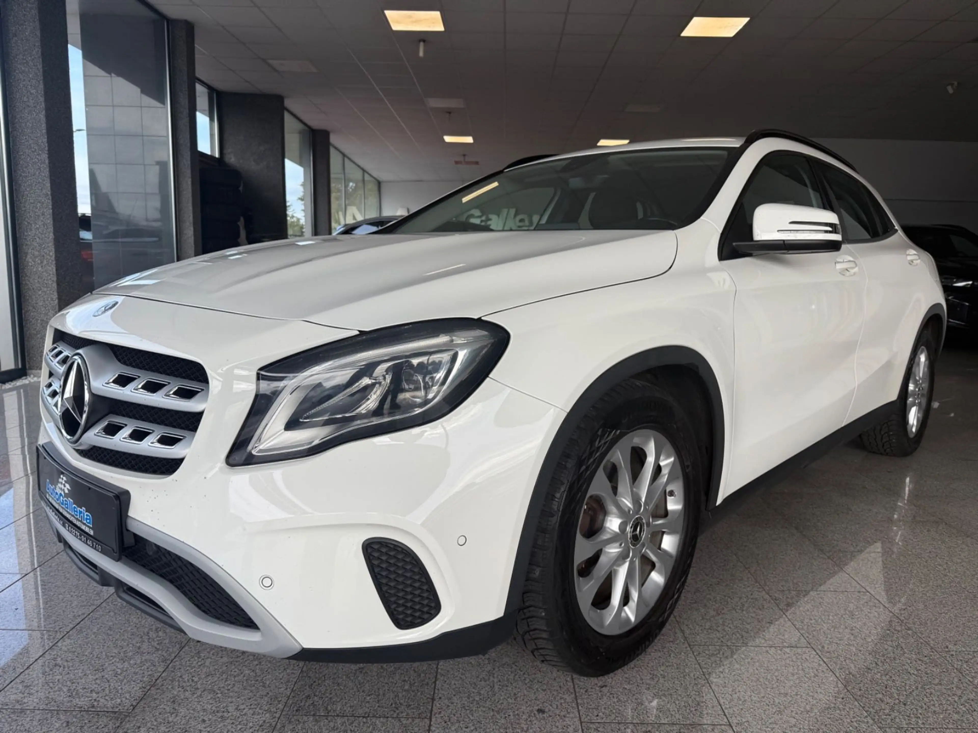 Mercedes-Benz GLA 180 Automatik Klima Kamera Tempomat SHZ — photo 5