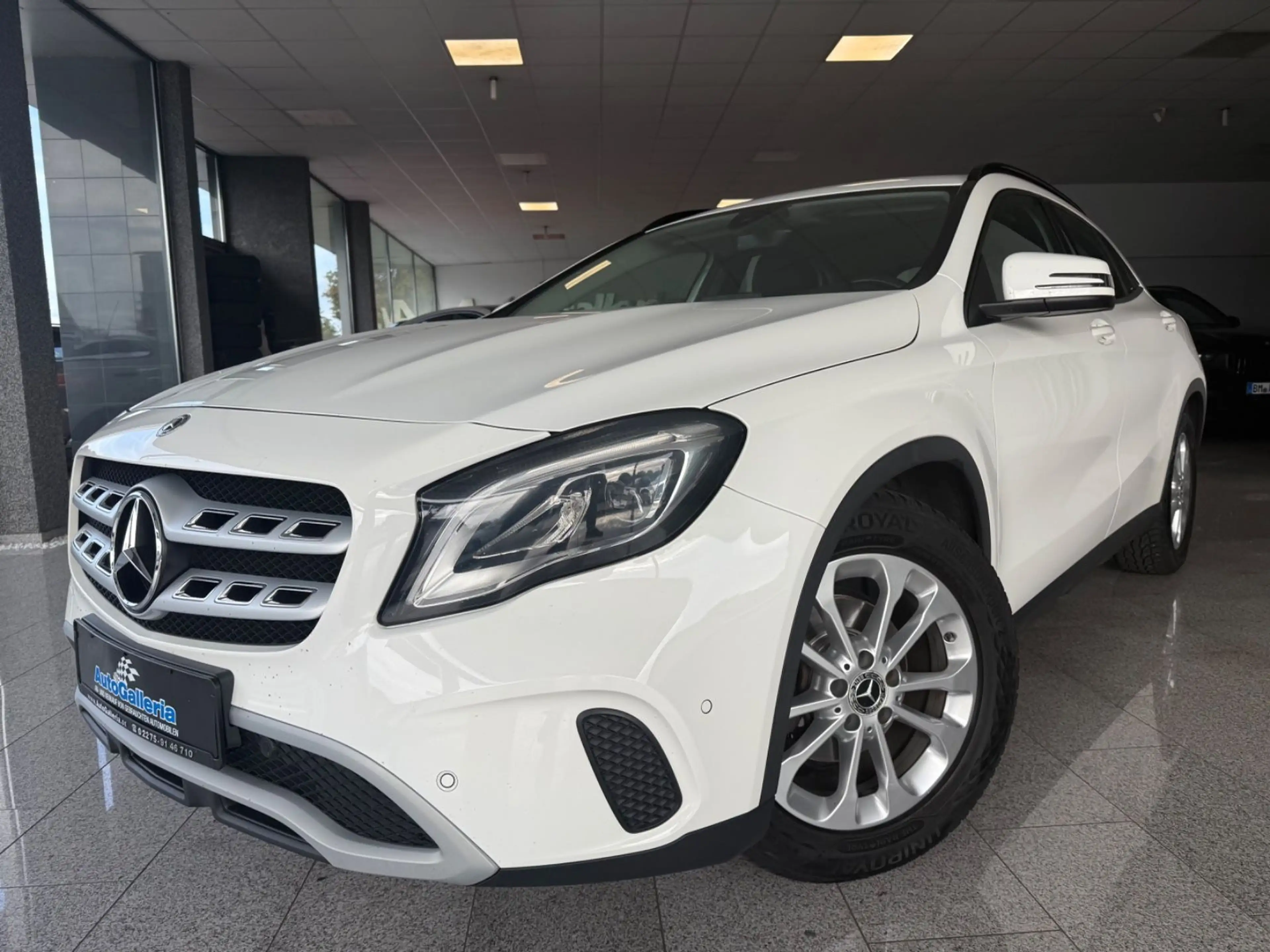Mercedes-Benz GLA 180 Automatik Klima Kamera Tempomat SHZ