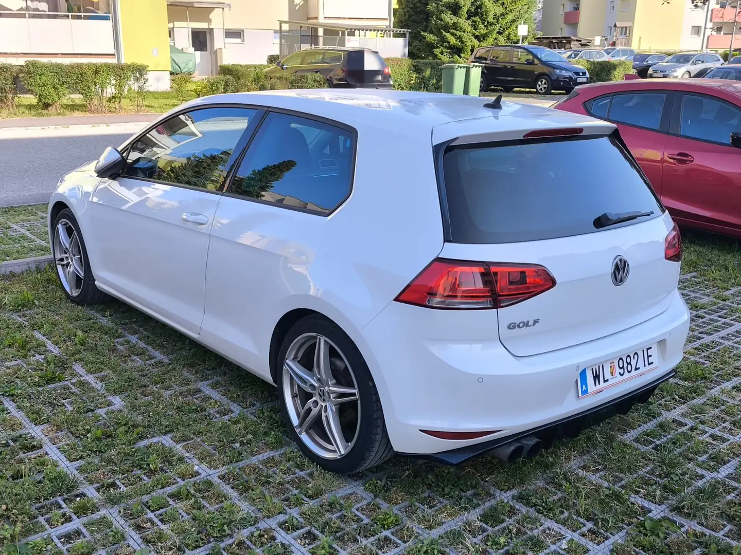 Volkswagen Golf 1.4 TSI BlueMotion Technology Highline - 2