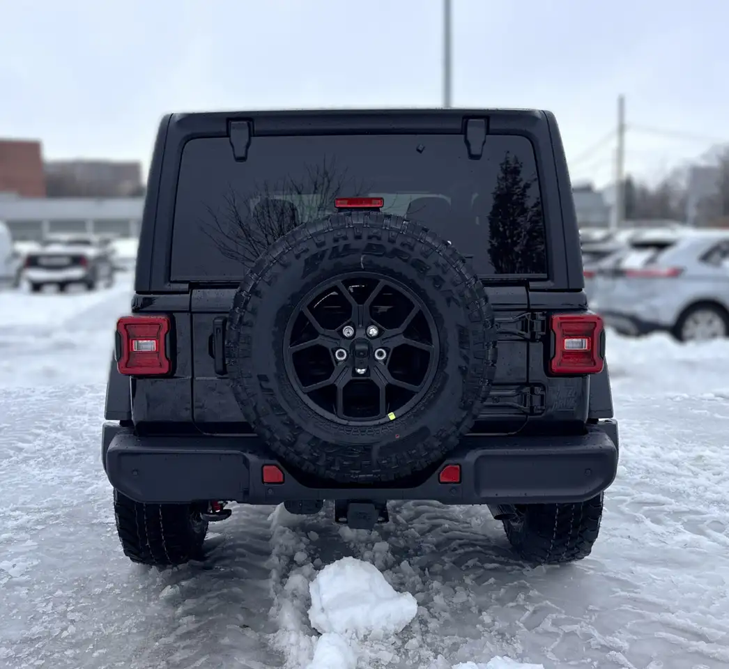 Jeep Wrangler снимка Jeep Wrangler