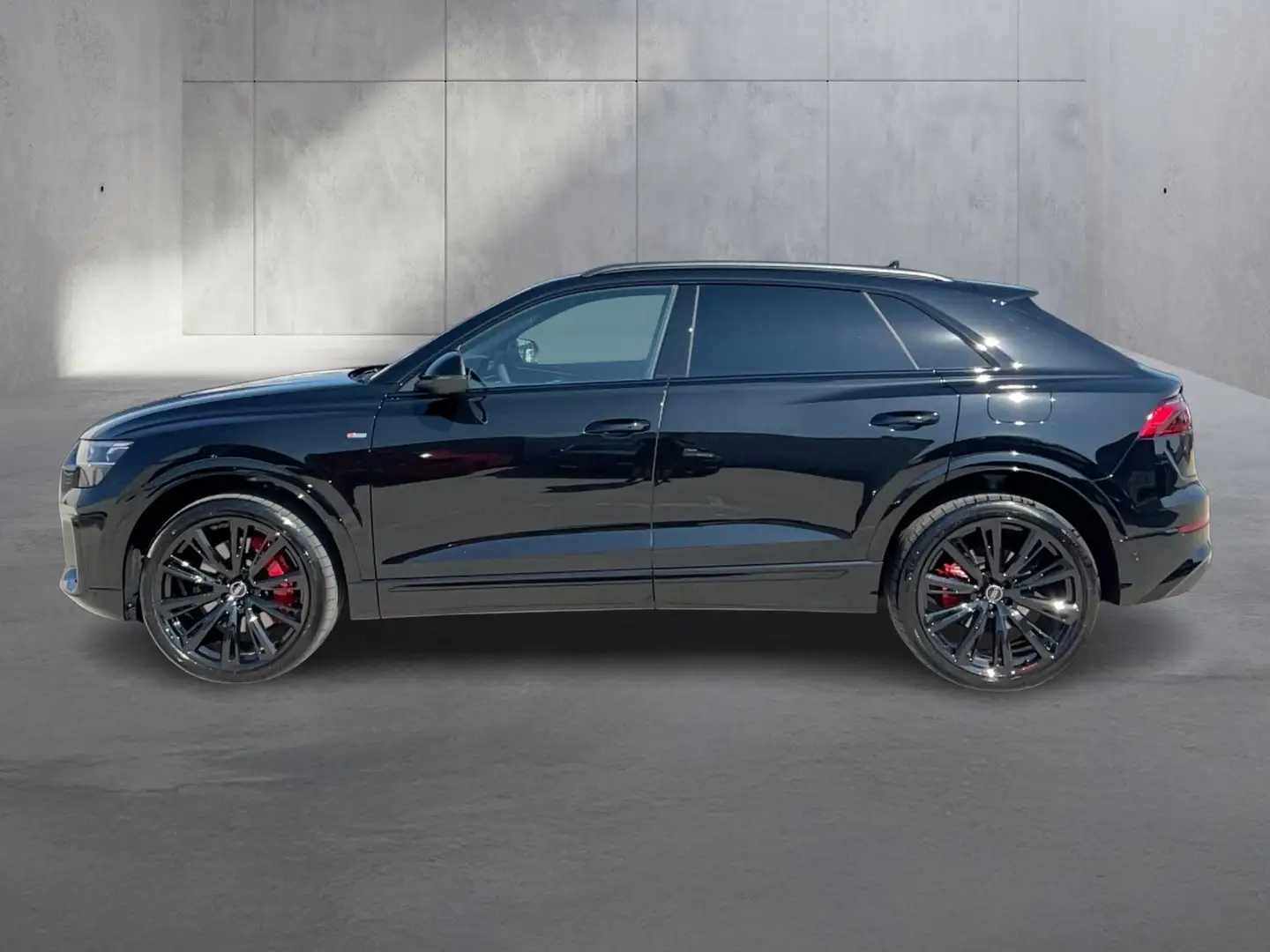 Audi Q8 TFSI e quattro 360 kW Schwarz - 2