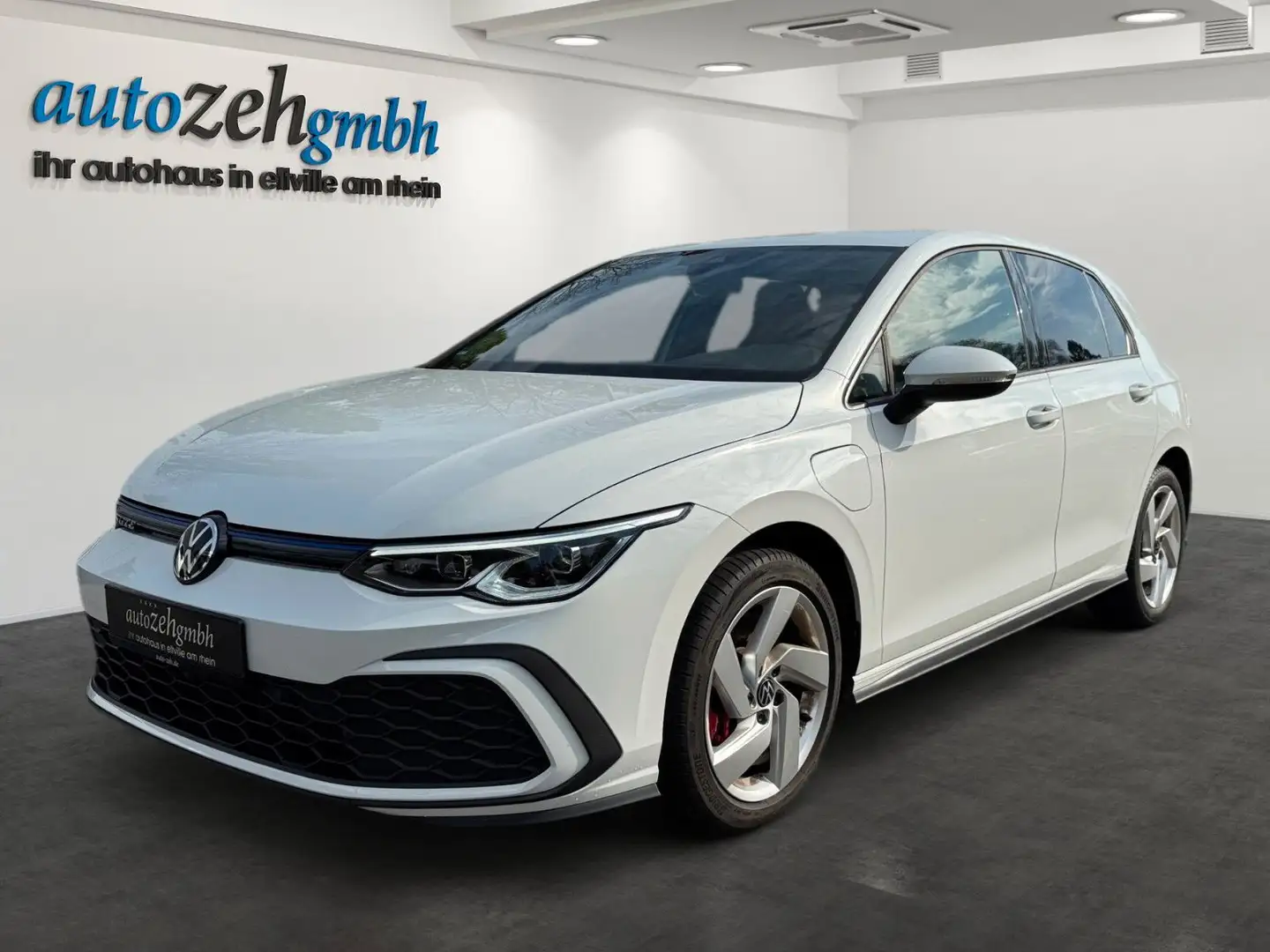 Volkswagen Golf VIII Lim. GTE eHybrid Kamera+Navi+ACC+AHK Weiß - 1