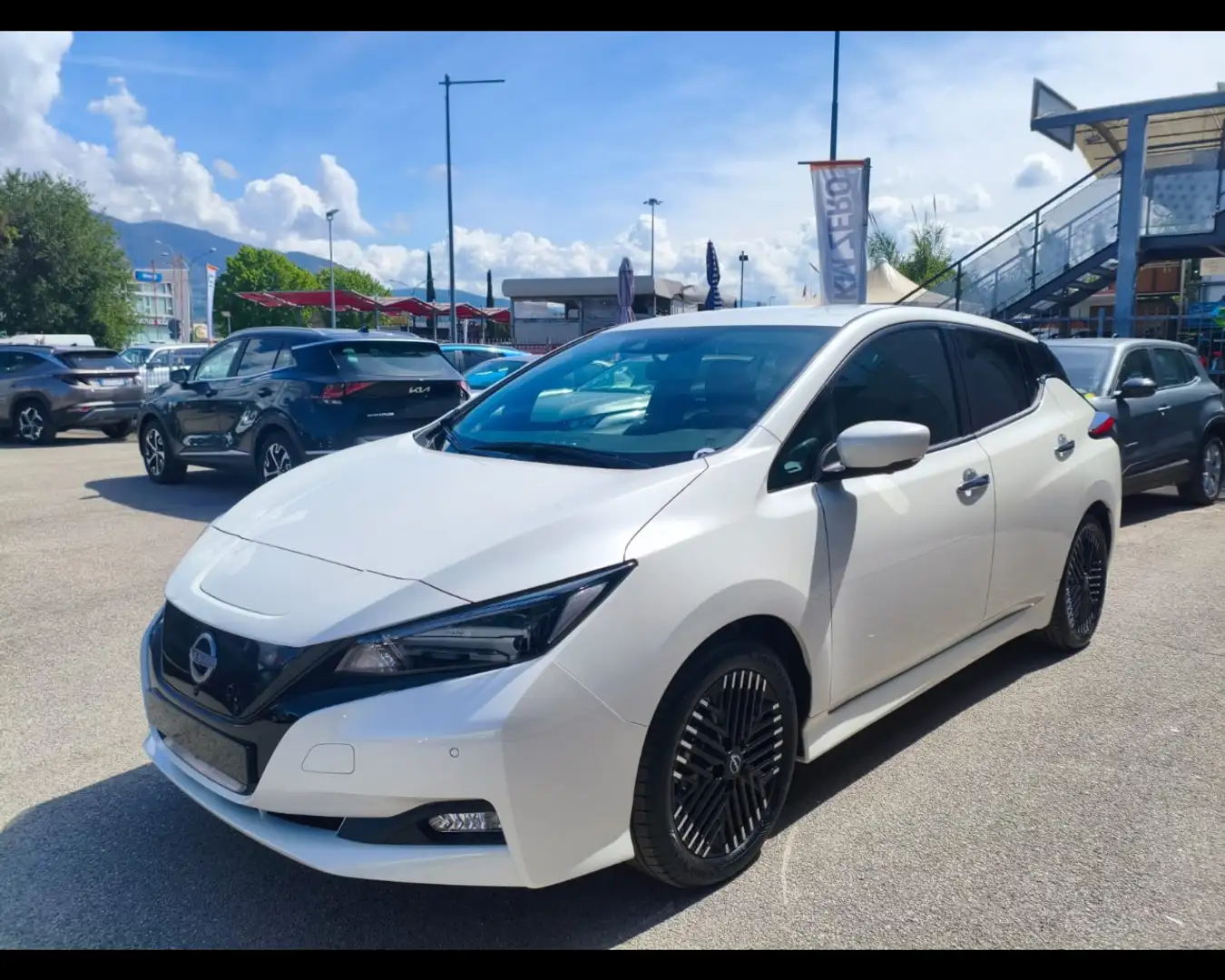 Nissan Leaf 40kWh  N-Connecta Bílá - 1