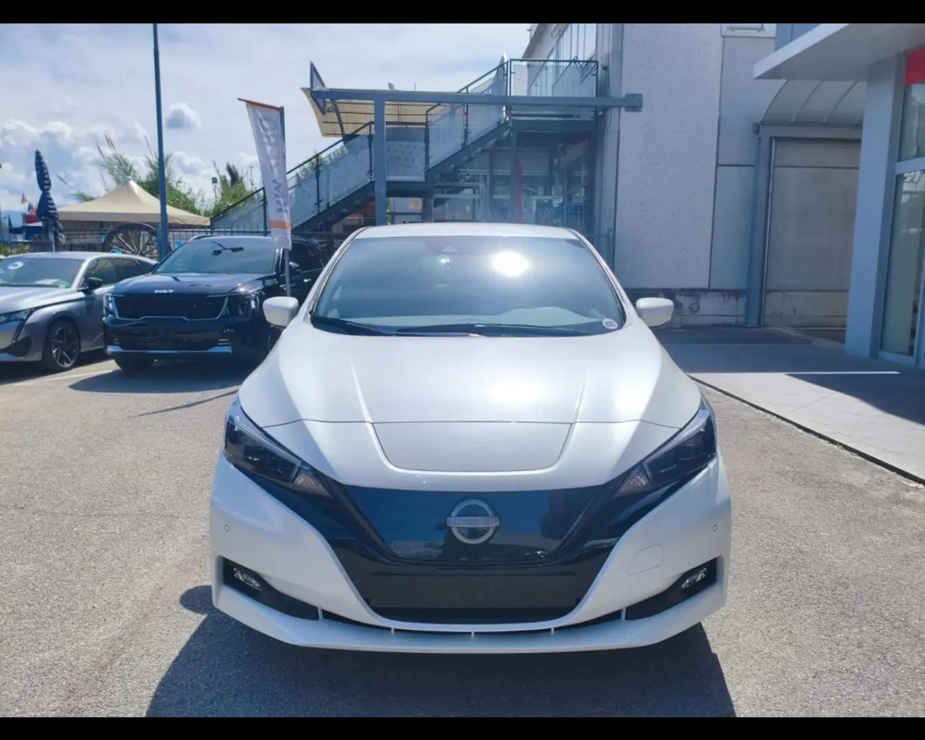 Nissan Leaf 40kWh  N-Connecta Bílá - 2