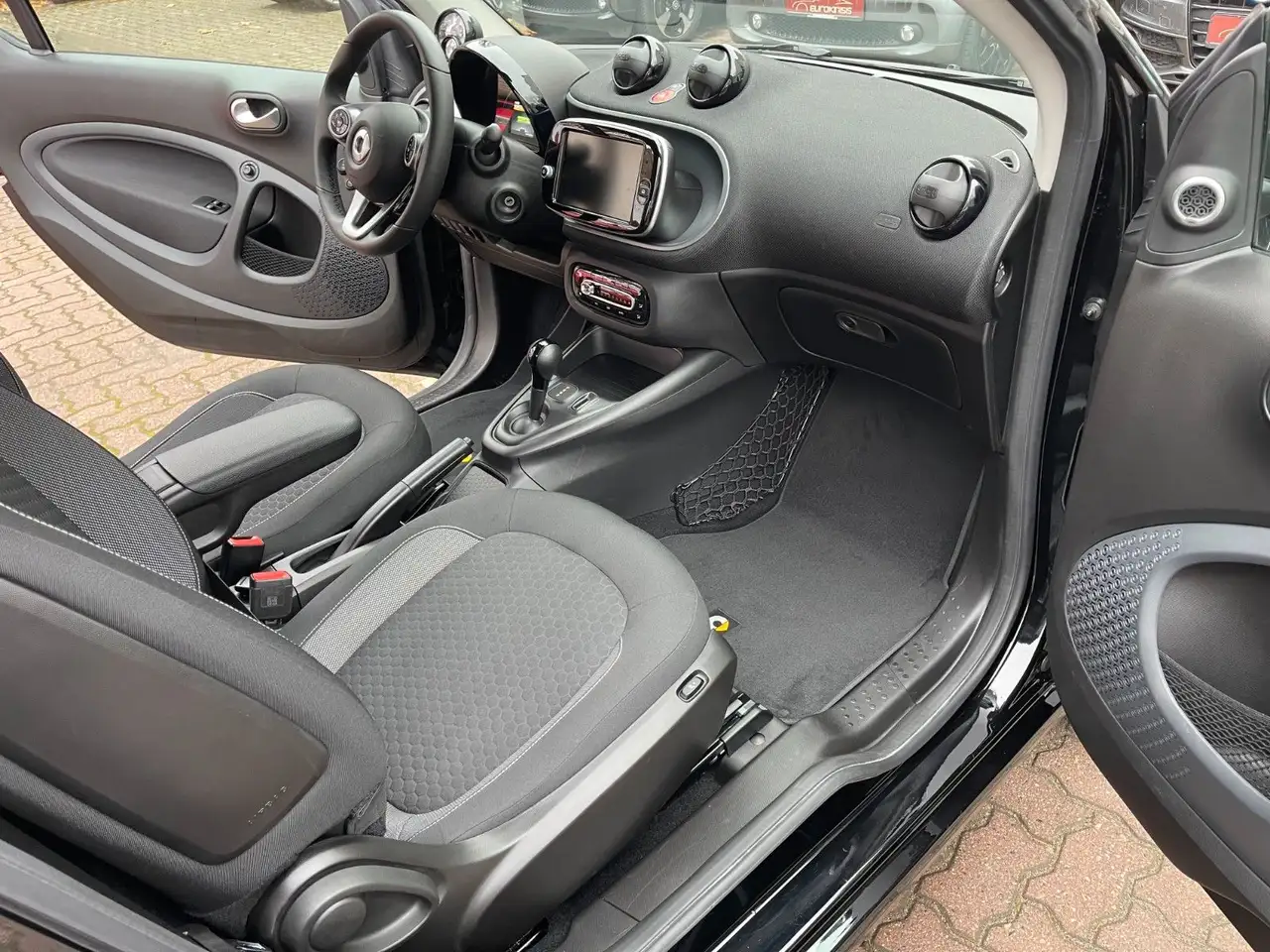 smart forTwo 2021 — фото 19