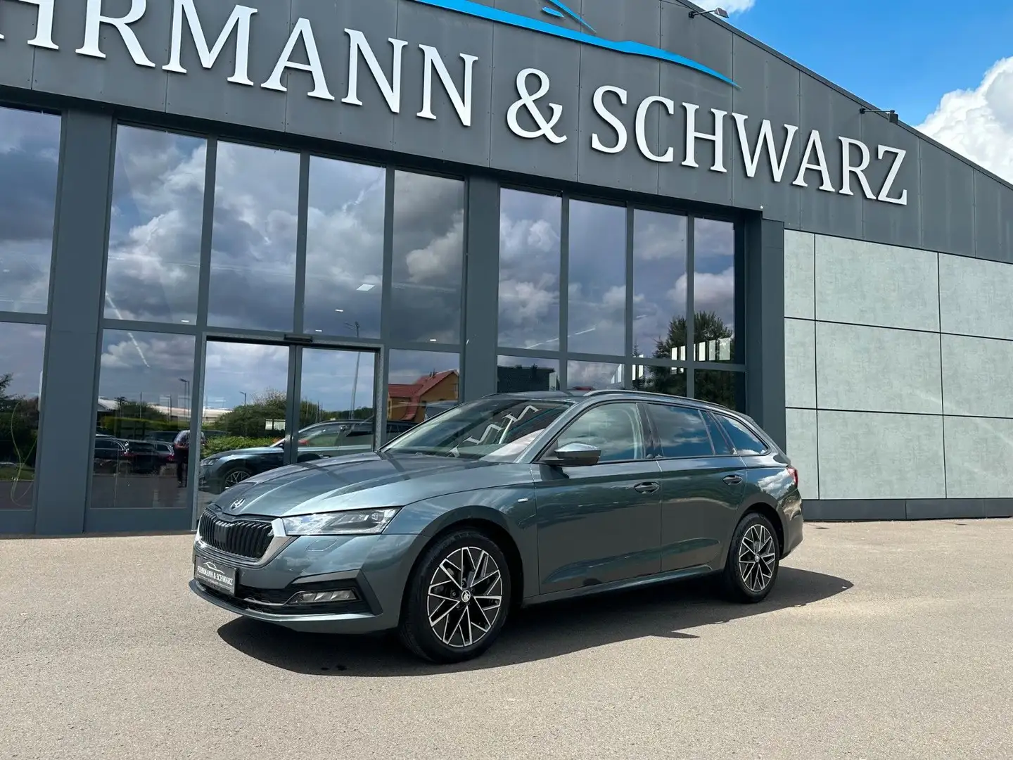 Skoda Octavia 1.5 TSI AHK Virtuall-Cockpit LED Kamera Gris - 1
