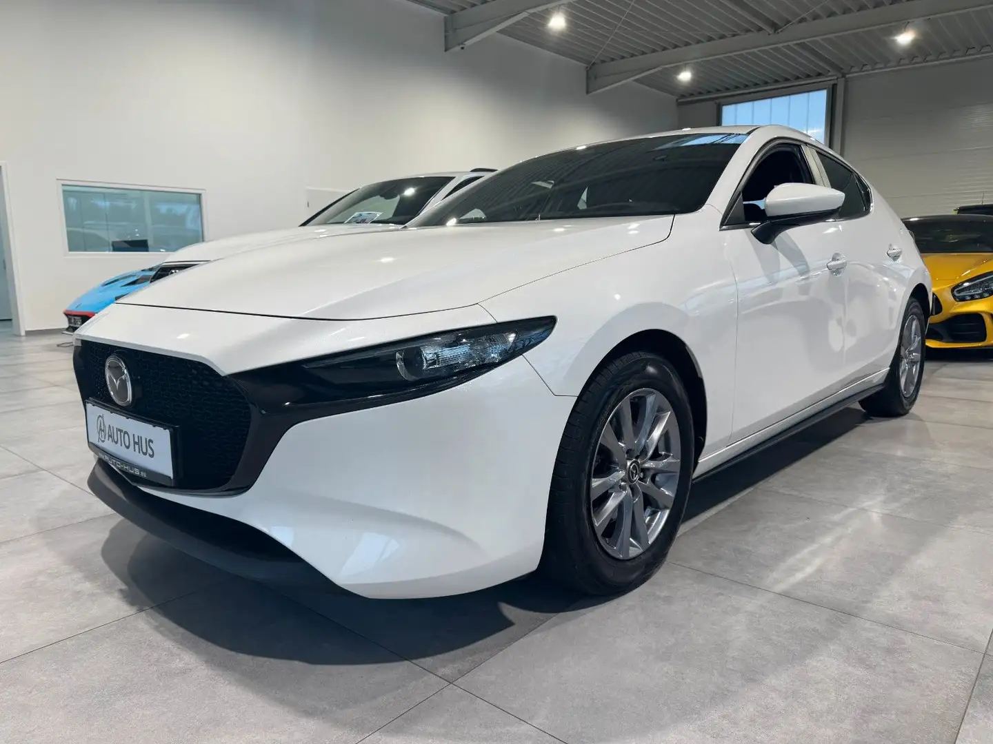 Mazda 3 Autom. Navigation/Head-Up Display/LED/PDC/ACC Weiß - 1