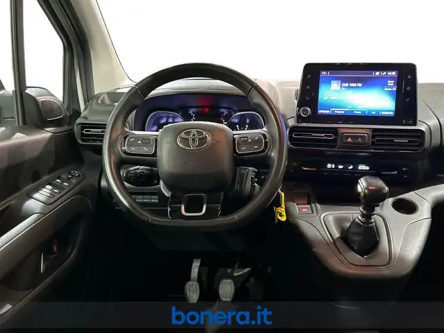 Toyota Proace view 15