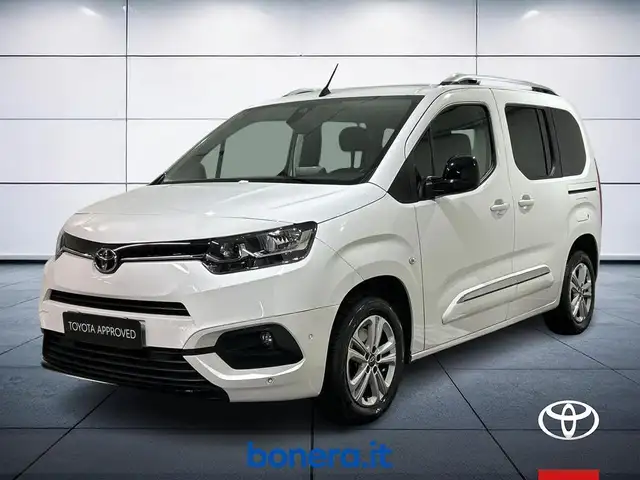 Toyota Proace main image