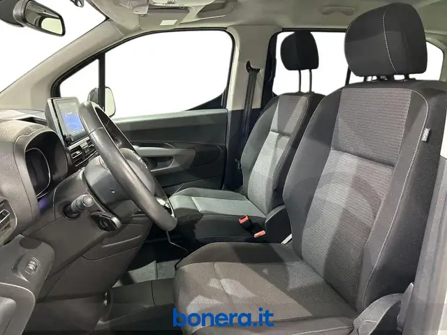 Toyota Proace view 14