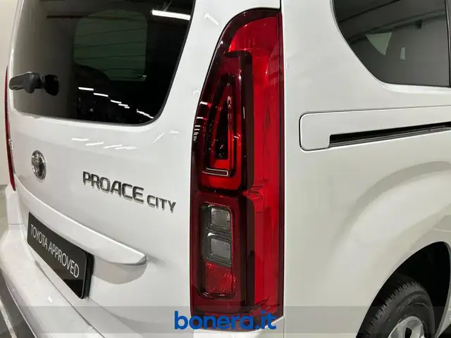 Toyota Proace view 11