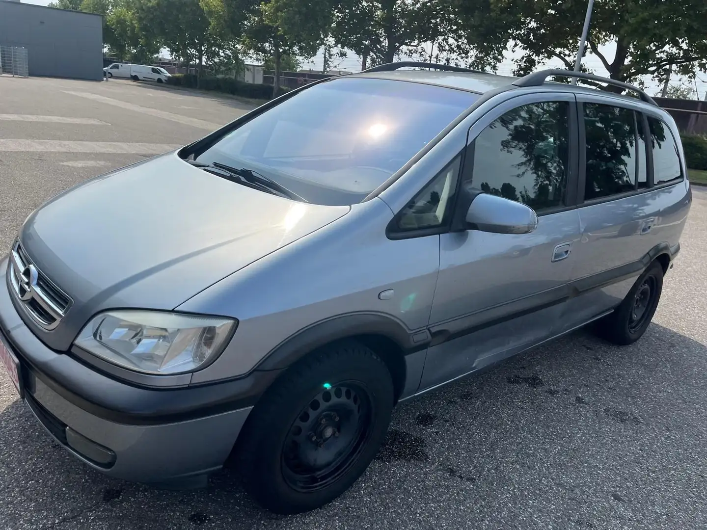 Opel Zafira 1.8 Grau - 2