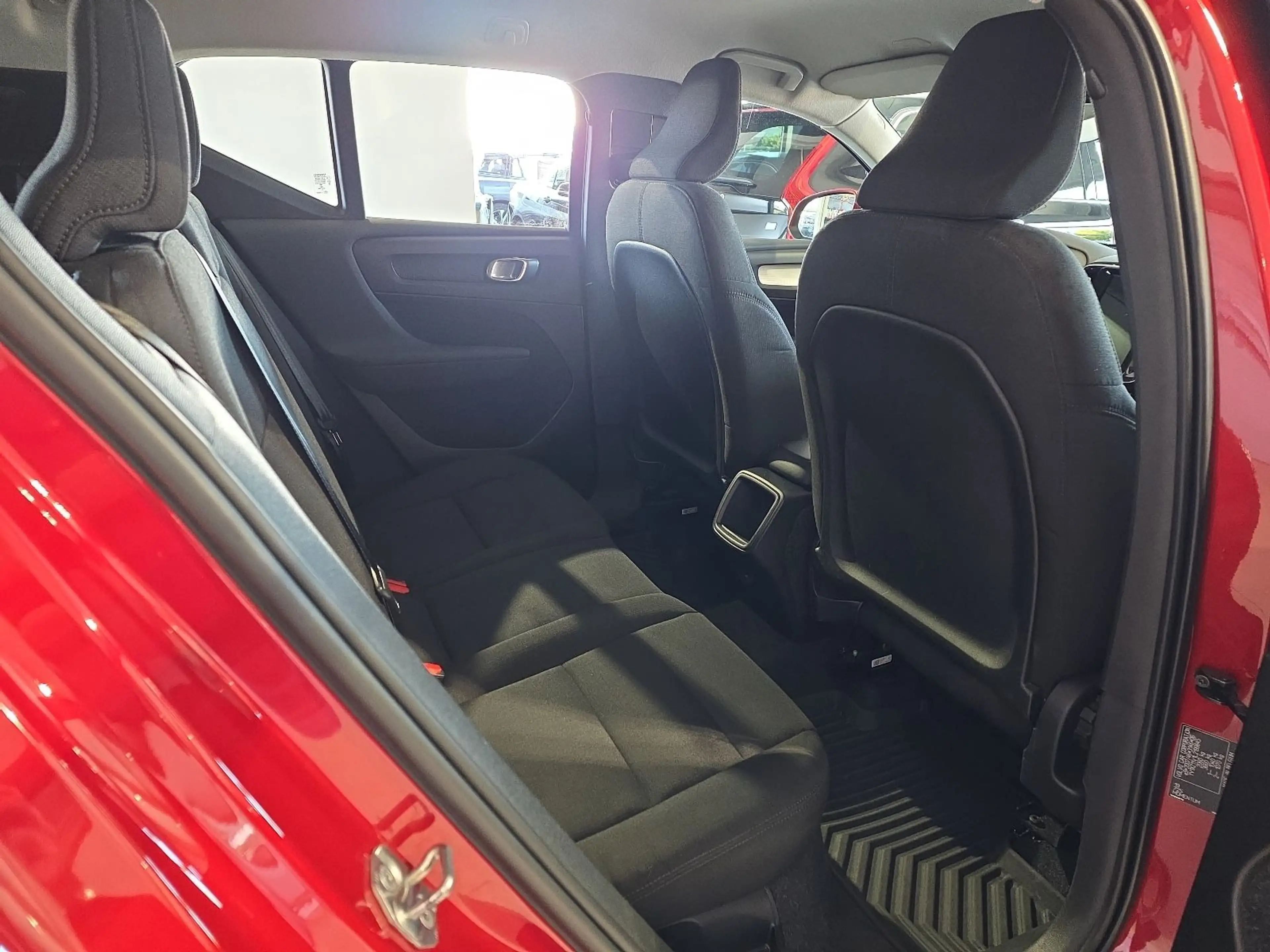 Volvo XC40 T3 Momentum Kamera Keyless Navi — photo 13