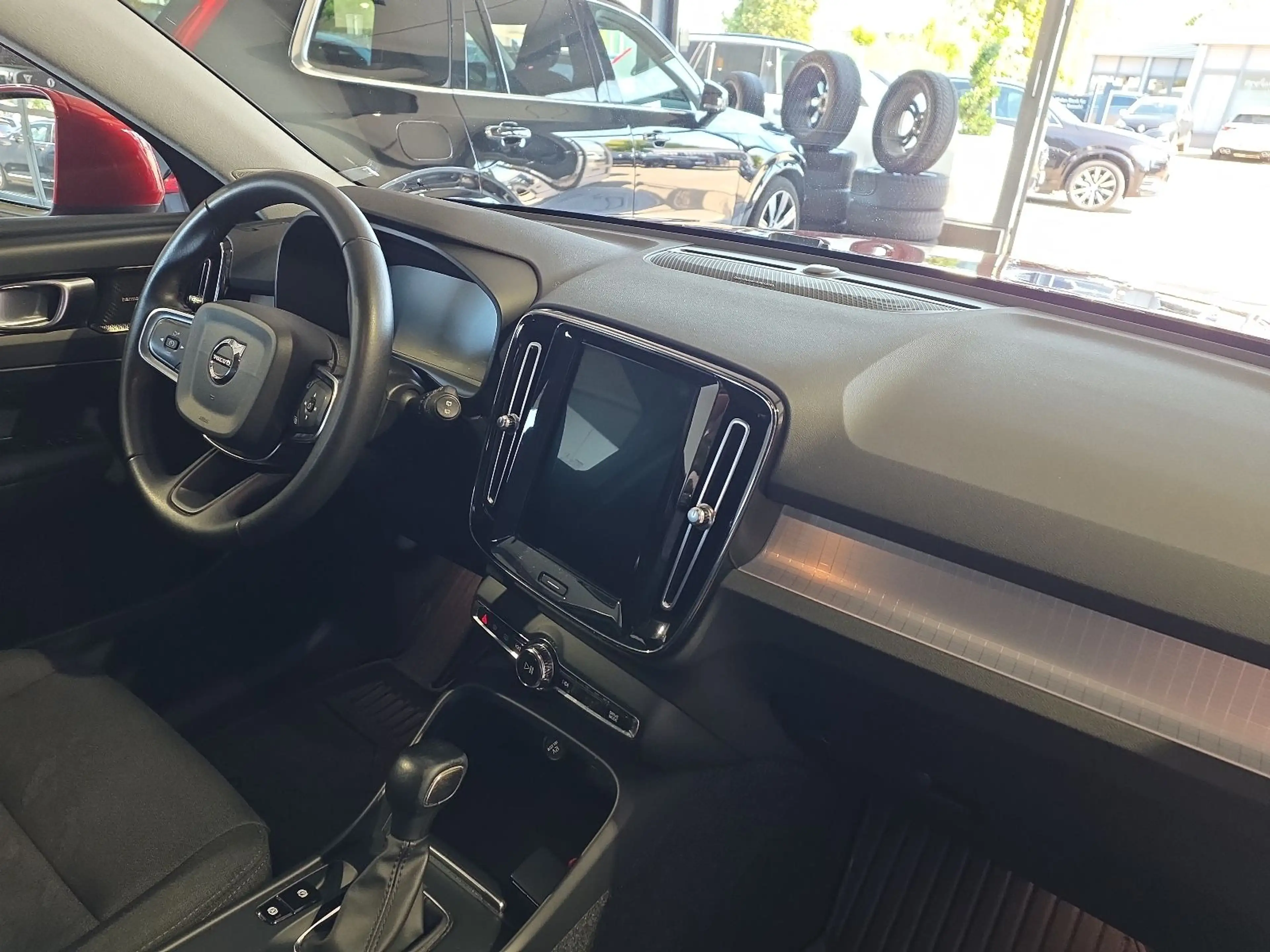 Volvo XC40 T3 Momentum Kamera Keyless Navi — photo 12