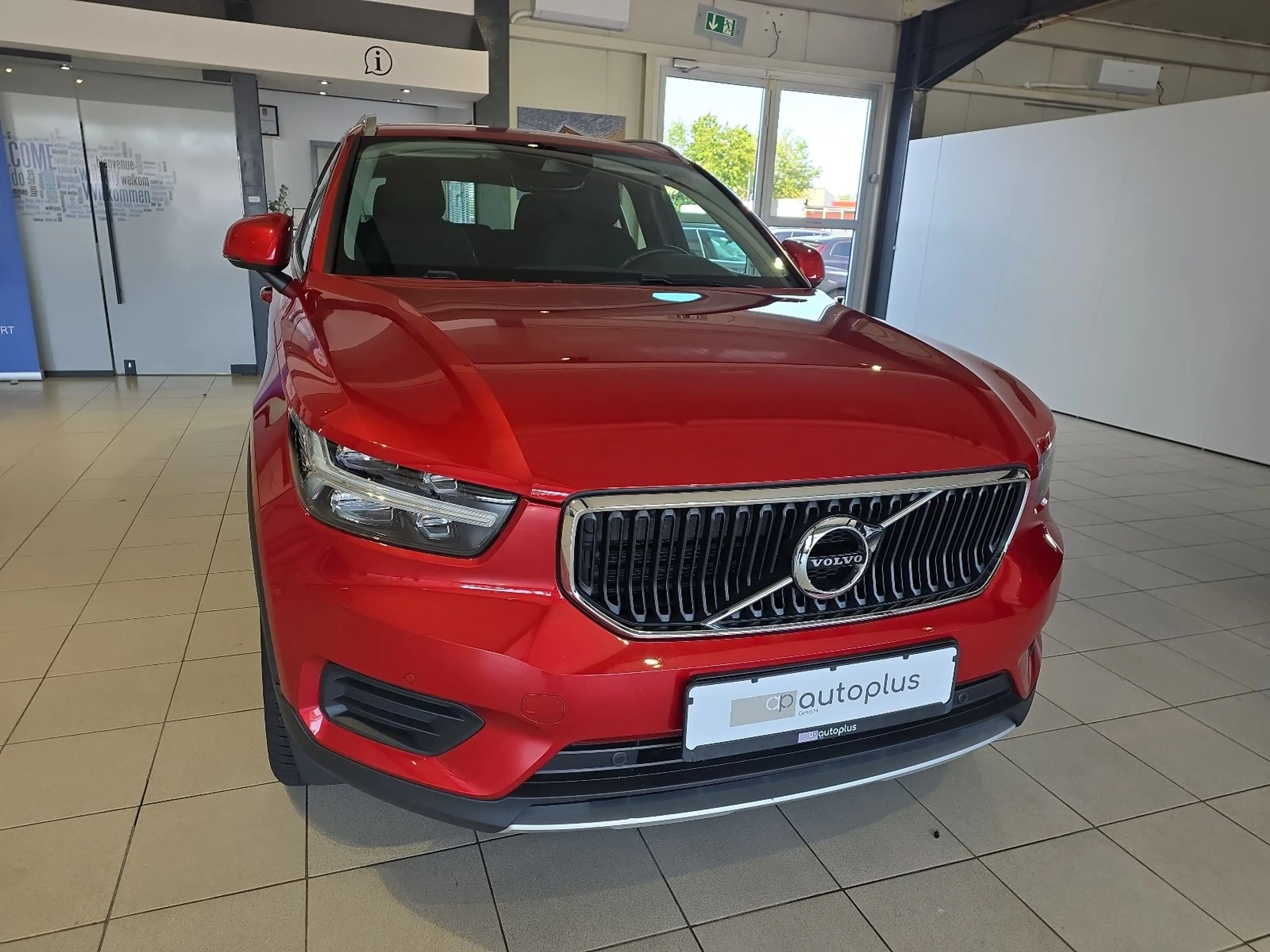 Volvo XC40 T3 Momentum Kamera Keyless Navi — photo 5
