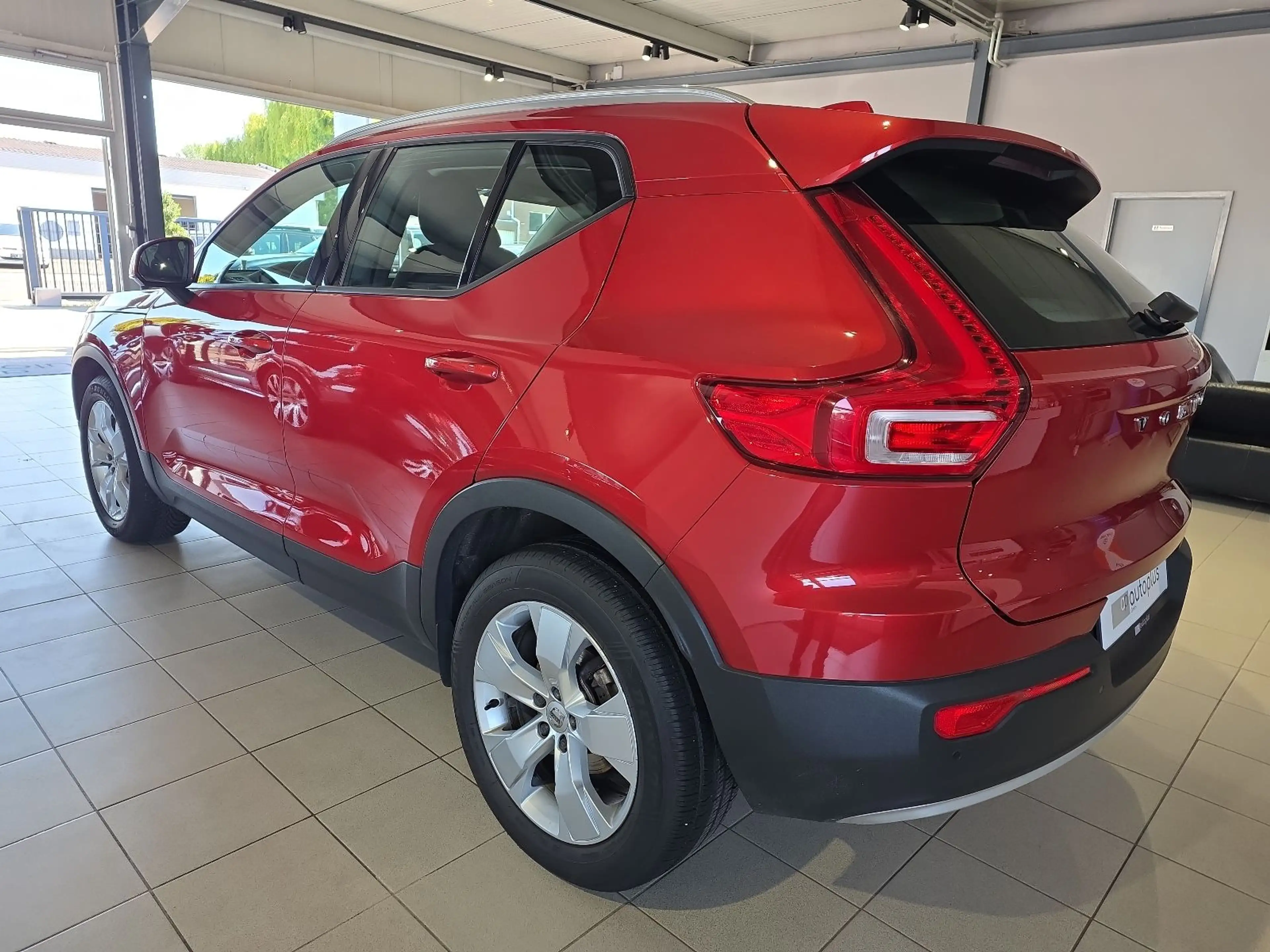 Volvo XC40 T3 Momentum Kamera Keyless Navi — photo 9