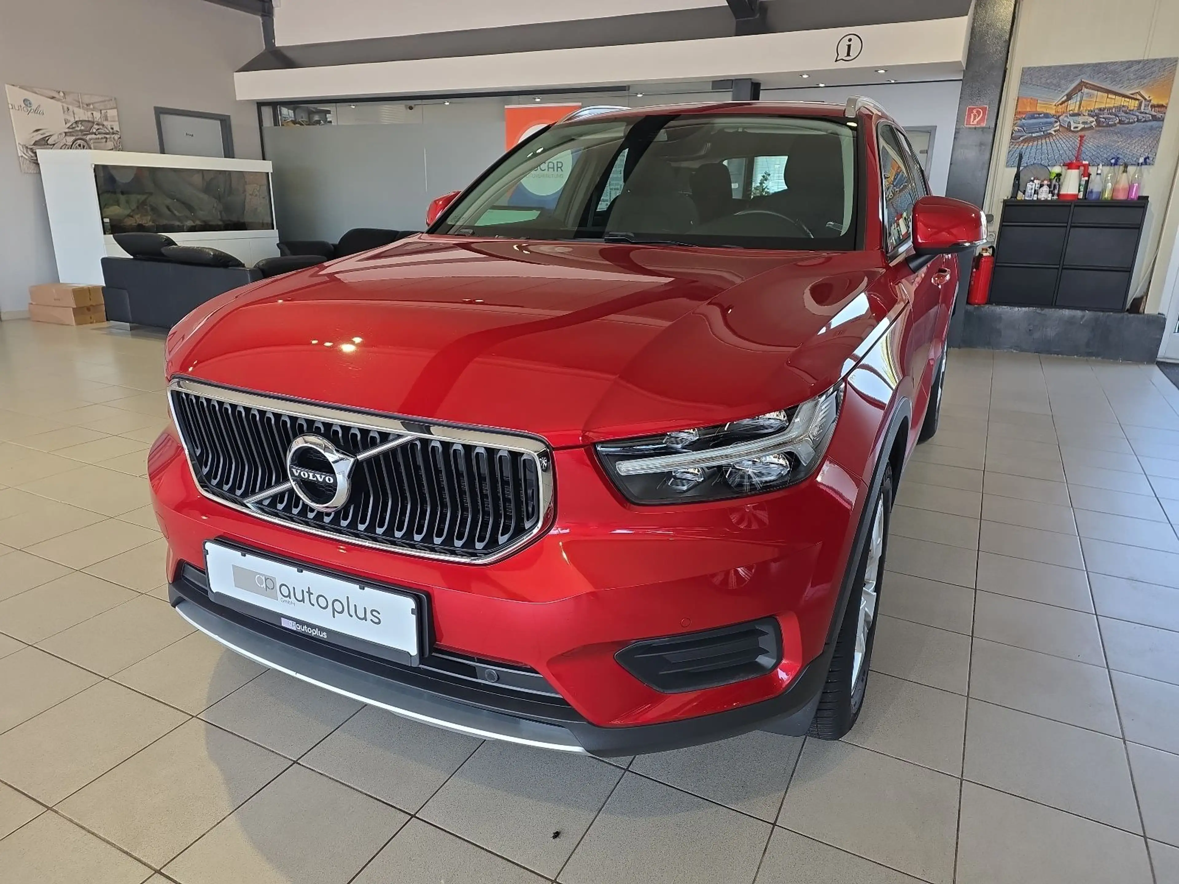 Volvo XC40 T3 Momentum Kamera Keyless Navi — photo 2