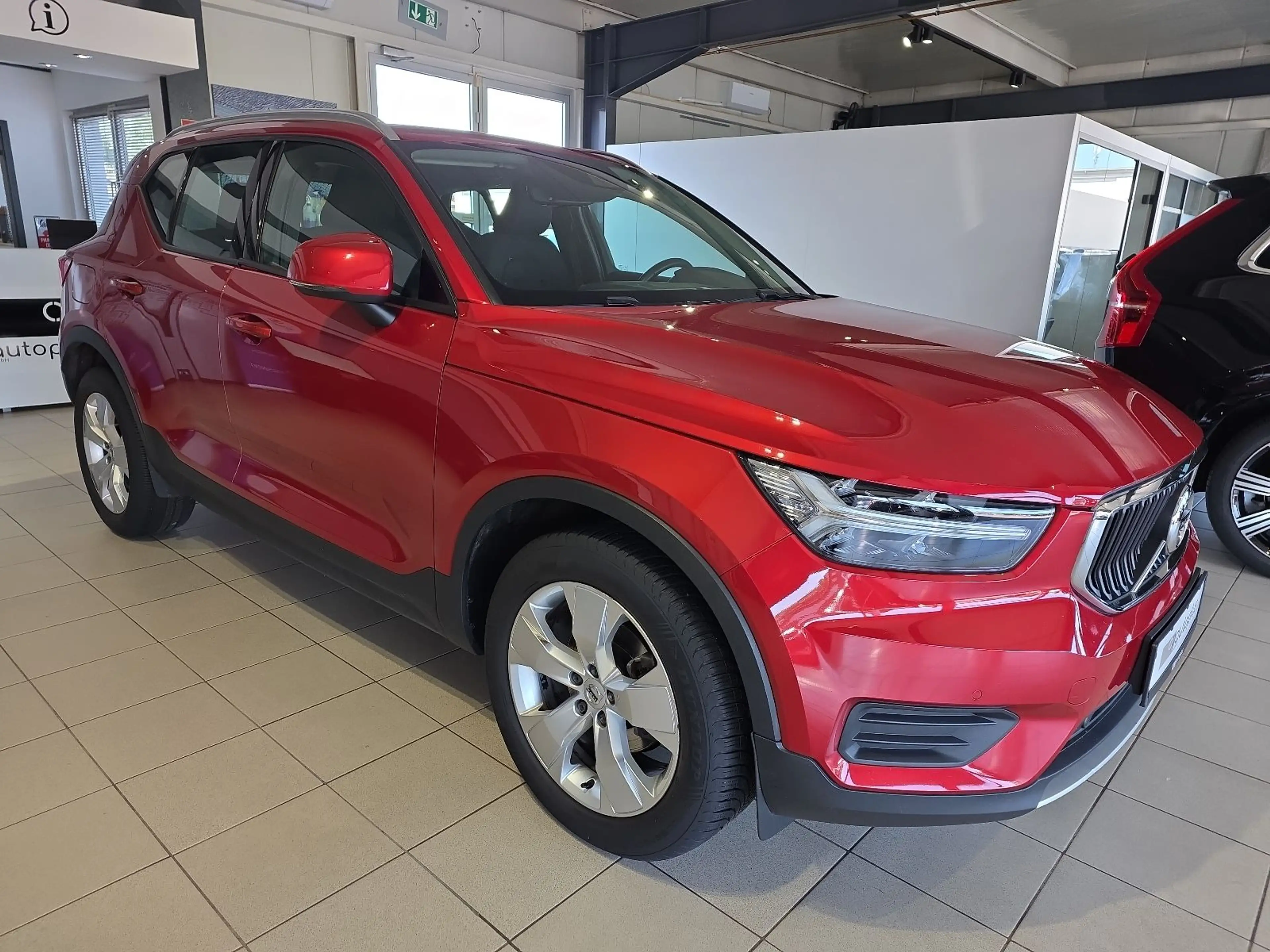 Volvo XC40 T3 Momentum Kamera Keyless Navi — photo 4