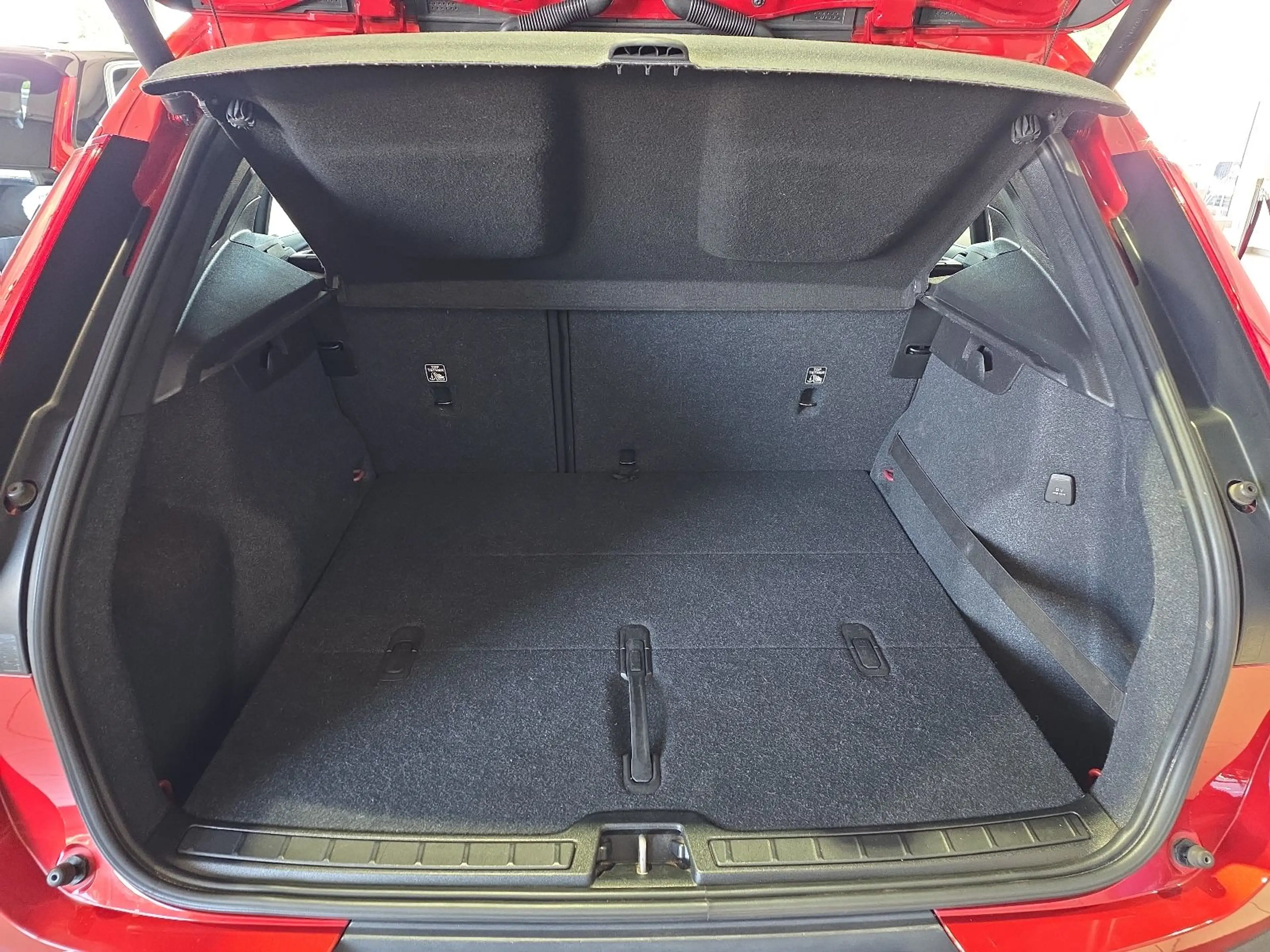 Volvo XC40 T3 Momentum Kamera Keyless Navi — photo 14
