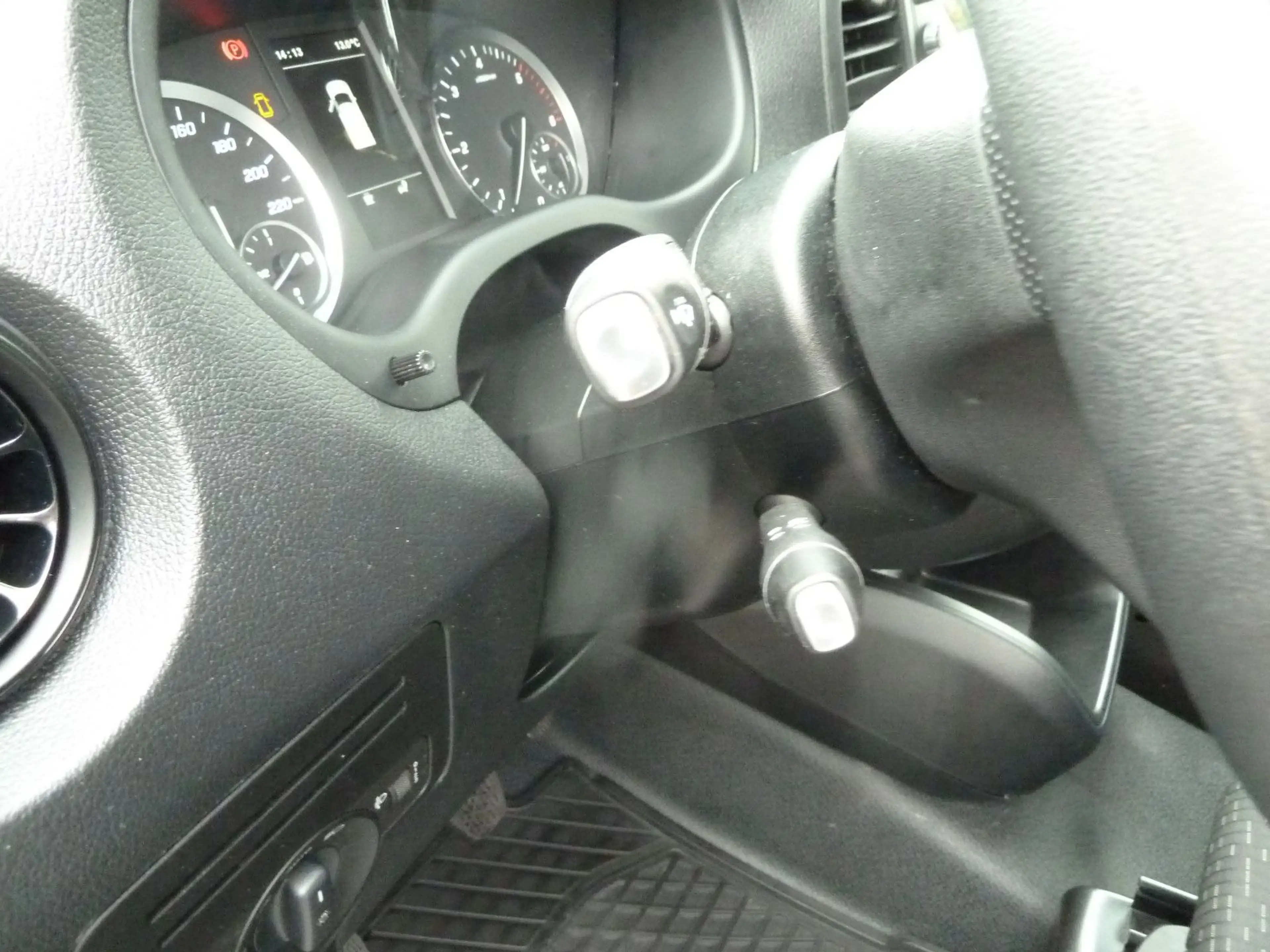Mercedes-Benz Vito Mixto 114 CDI RWD kompakt 5-SITZER — photo 13