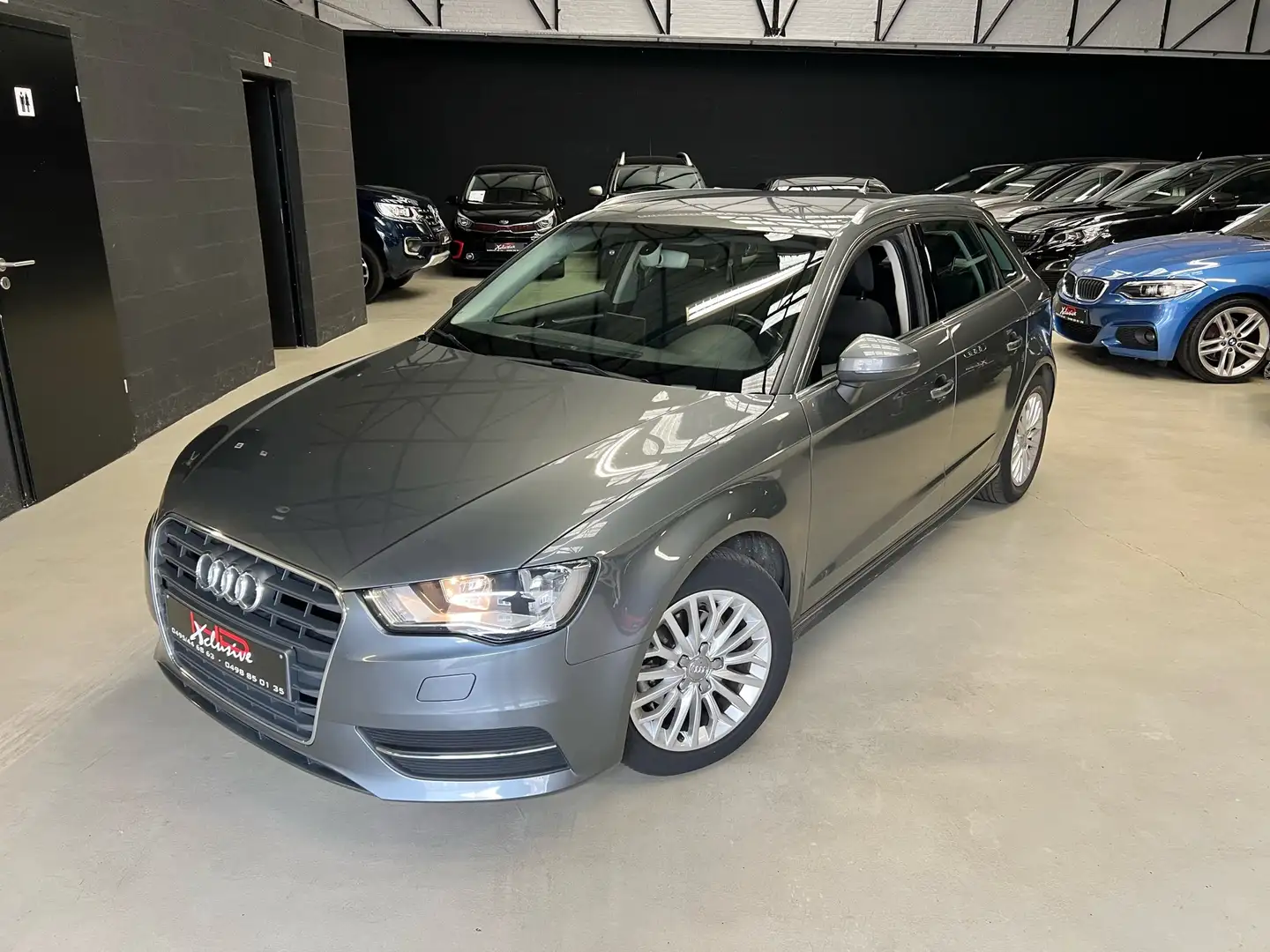 Audi A3 Sportback 1.6 TDi *CLIM*GPS*CAPTEURS*JA*GARANTIE* Grau - 1
