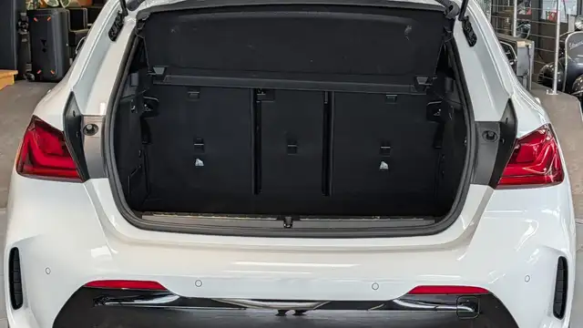 BMW 1 Series view 9