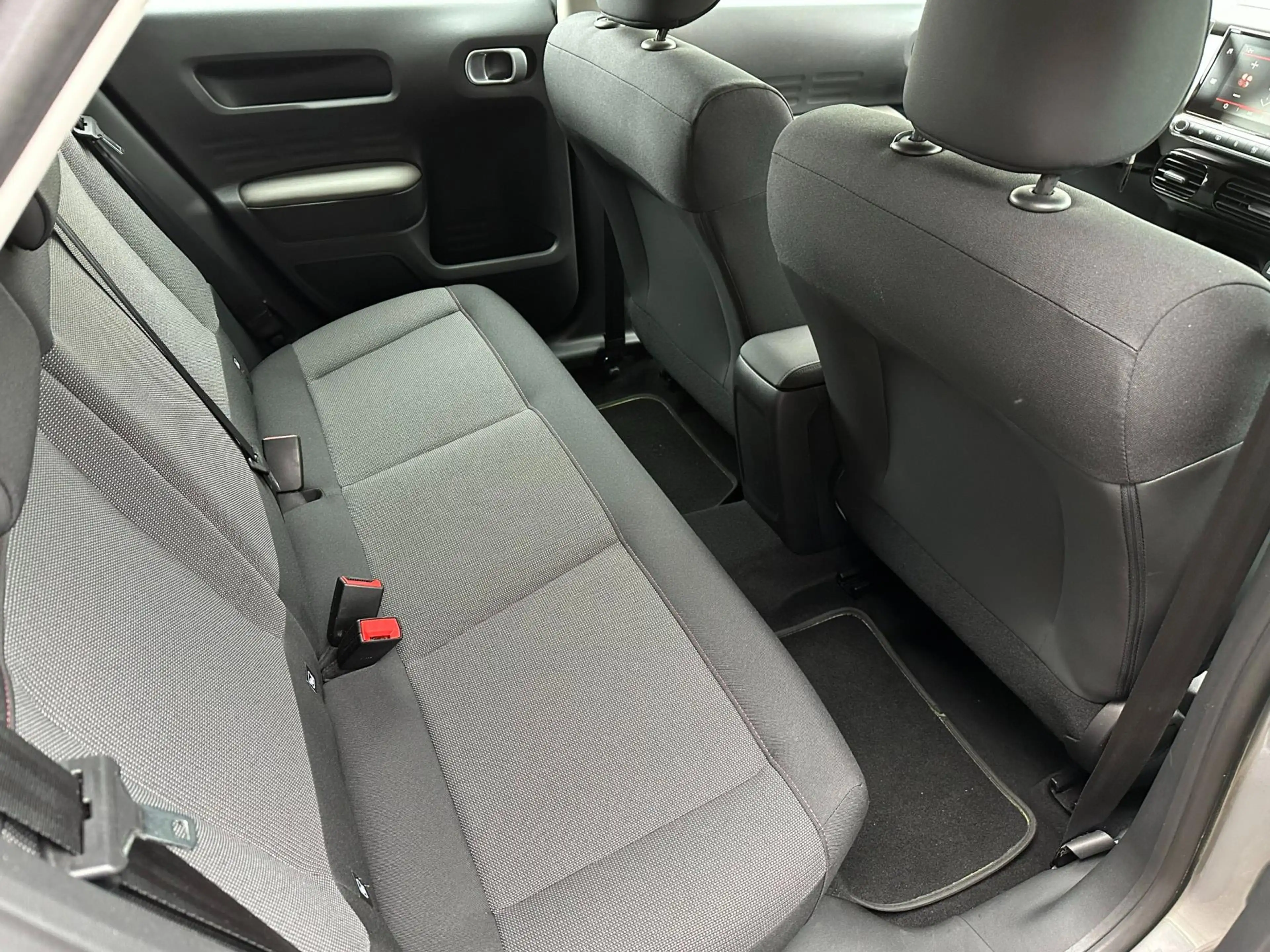 Citroen C4 Cactus 1.2 PureTech Feel — photo 17