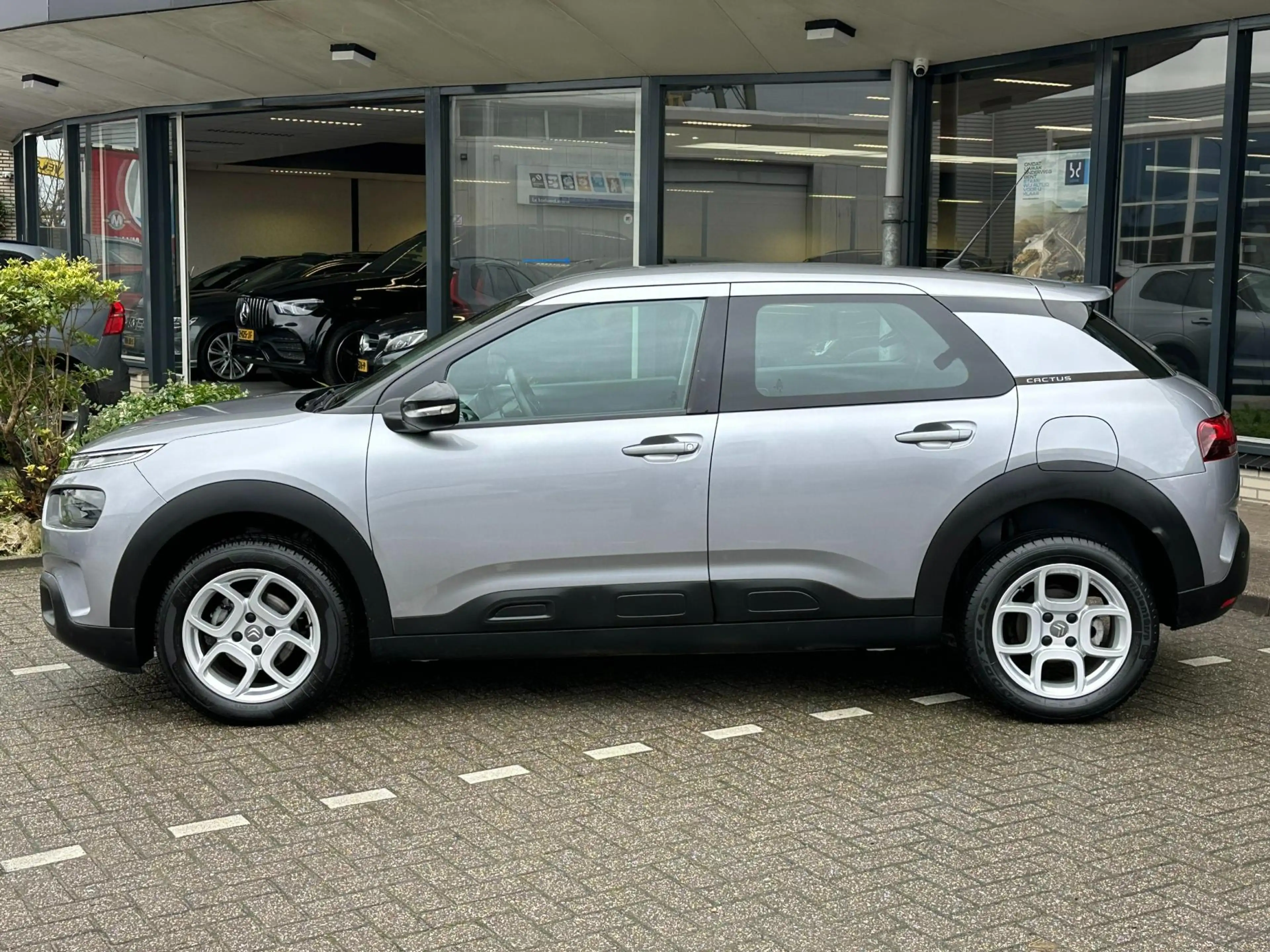Citroen C4 Cactus 1.2 PureTech Feel — photo 3