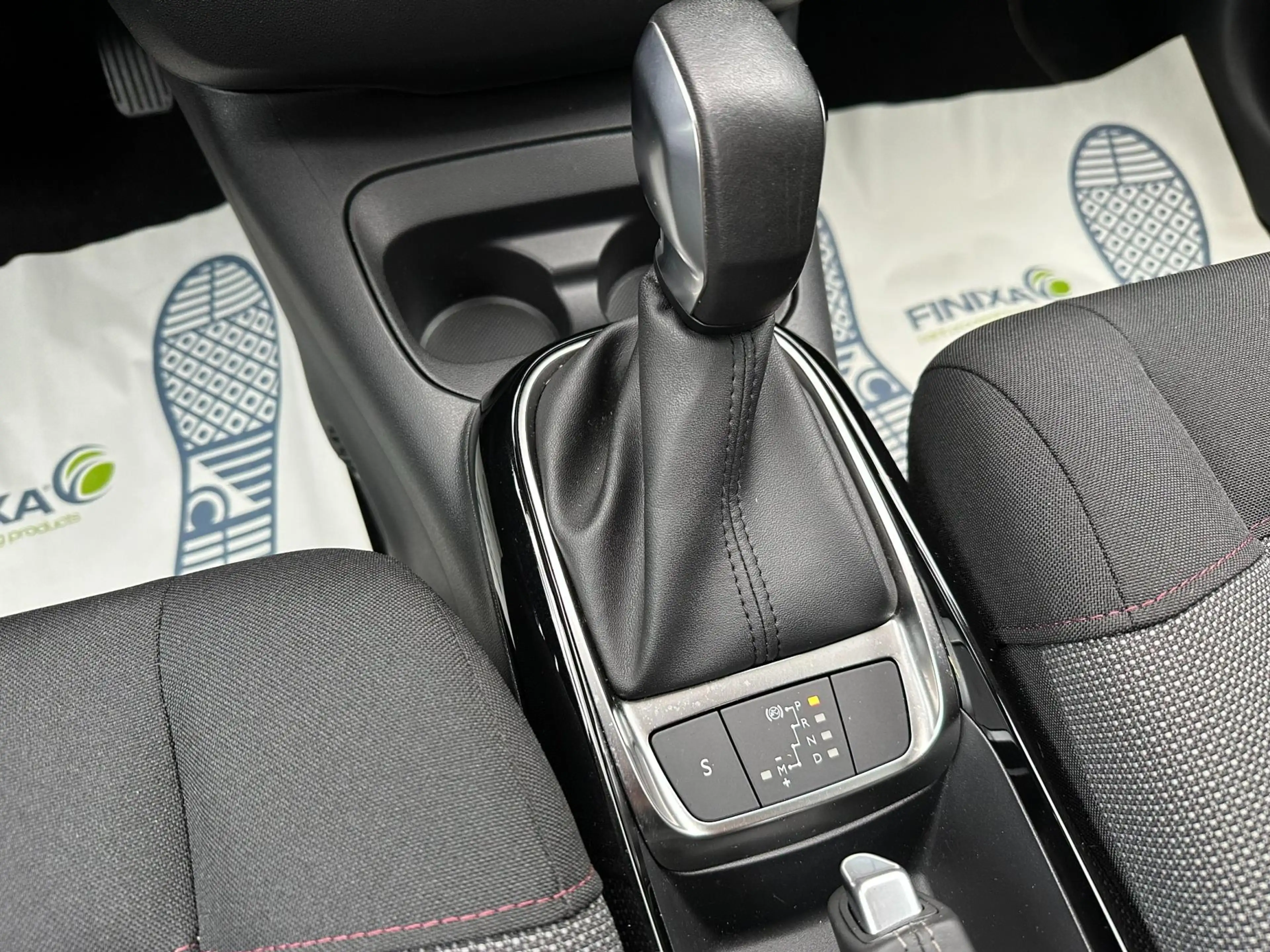 Citroen C4 Cactus 1.2 PureTech Feel — photo 6