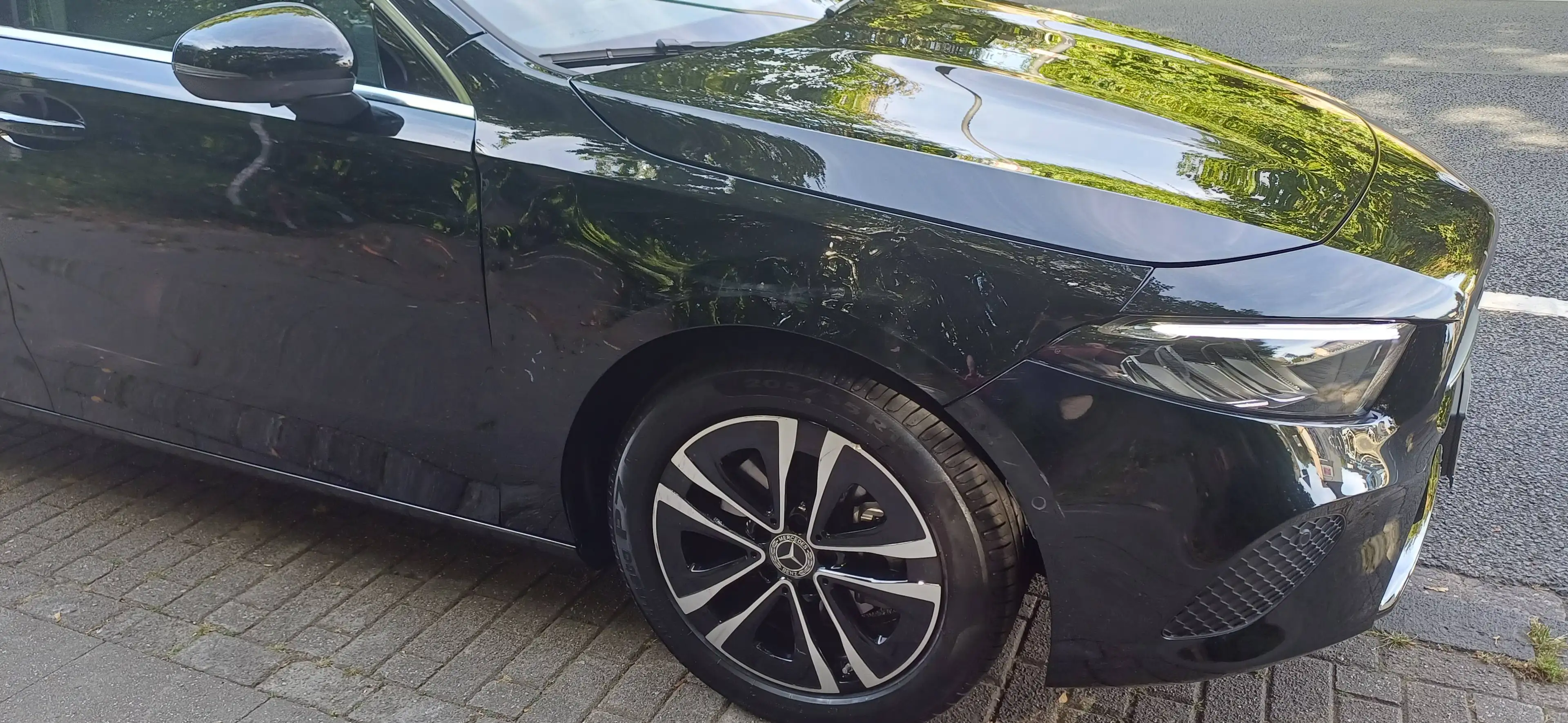 Mercedes-Benz A 200 A 200 Progressive Automatik-Klimaaut-Navi-Kamera-Leder-Sitz+Lenkradhzg-Alu — photo 4