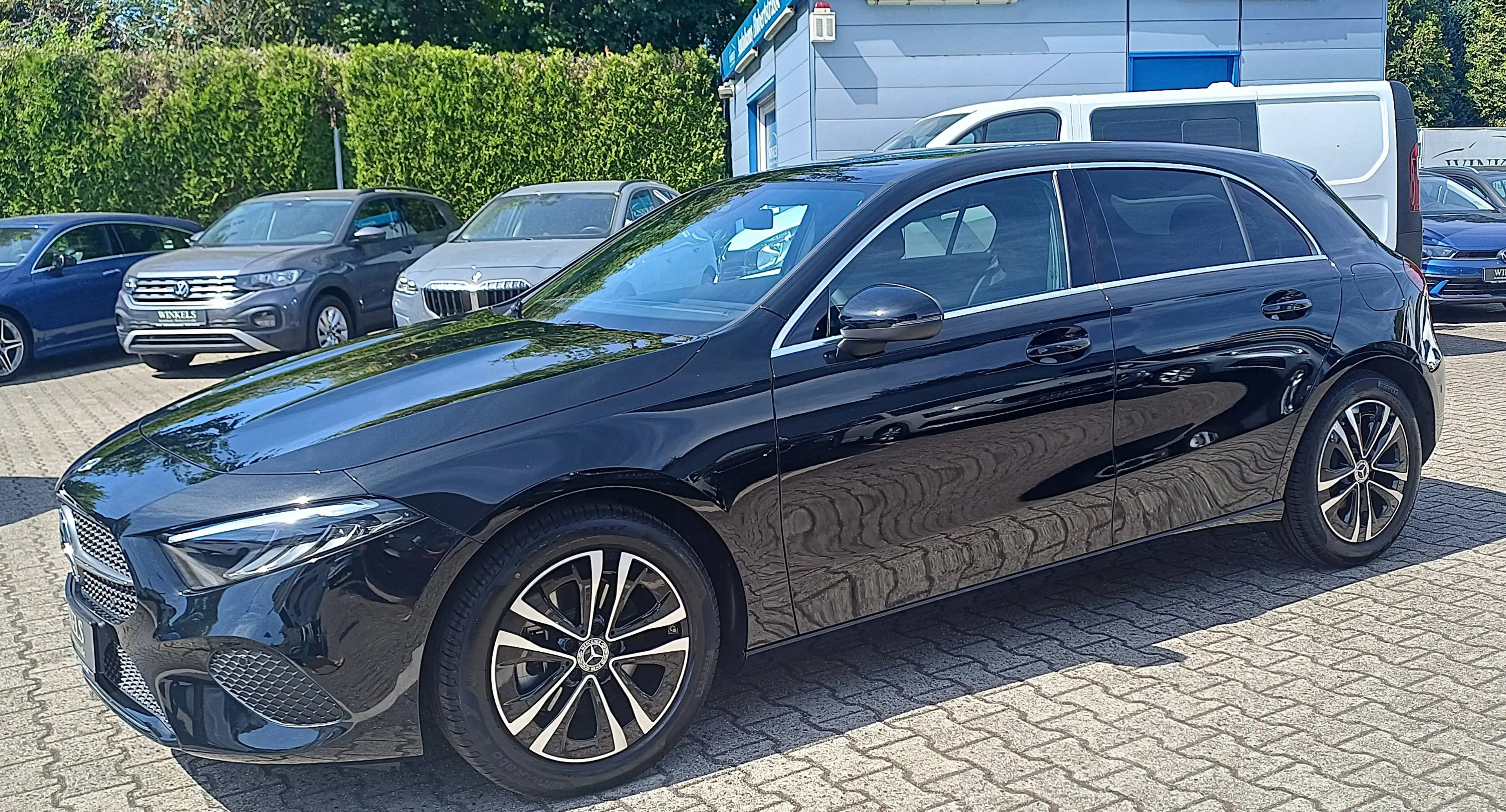 Mercedes-Benz A 200 A 200 Progressive Automatik-Klimaaut-Navi-Kamera-Leder-Sitz+Lenkradhzg-Alu