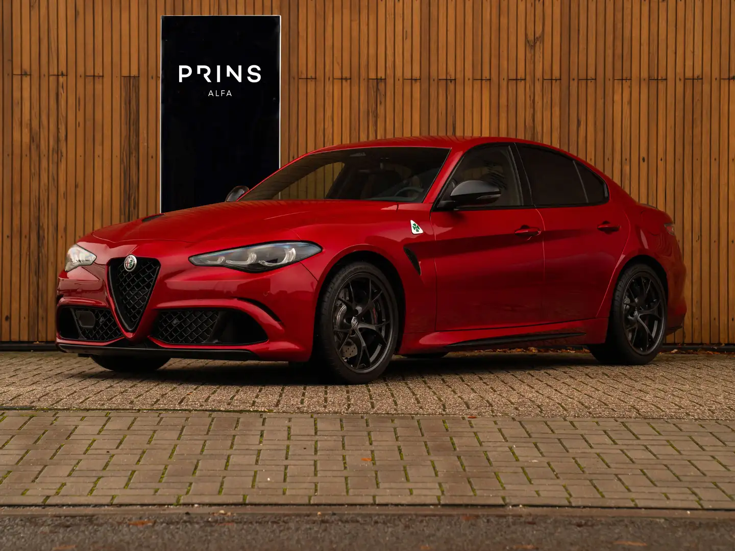 Alfa Romeo Giulia 2.9 V6 Quadrifoglio MY25 | Facelift | Carbon stoel Rot - 1