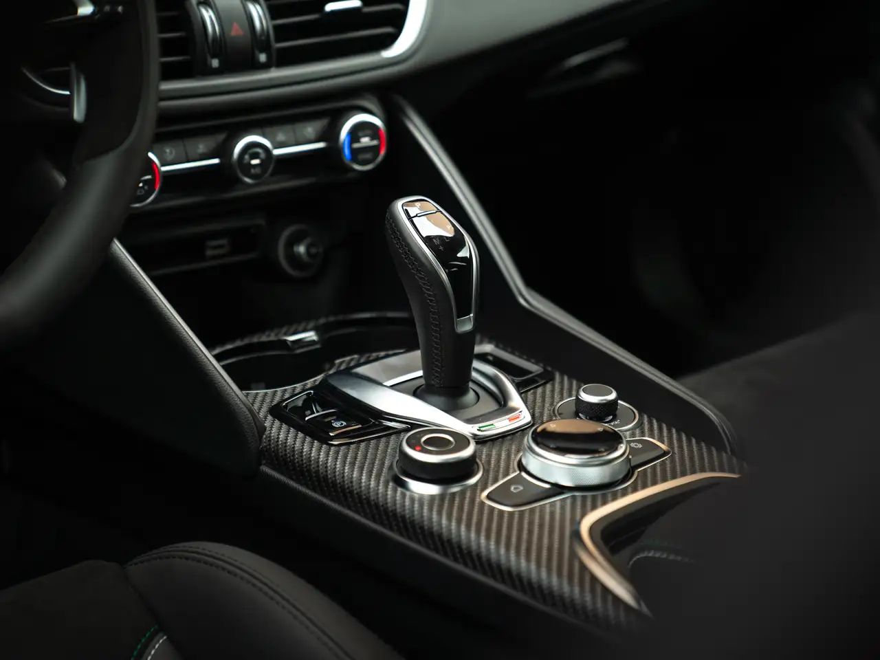 Alfa Romeo Giulia 2025 — фото 31