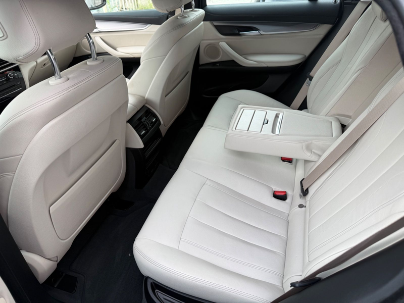 BMW X6 M50 d*AUTO*LED*NAVI*AHK*HEAD-UP*SOFT — photo 11